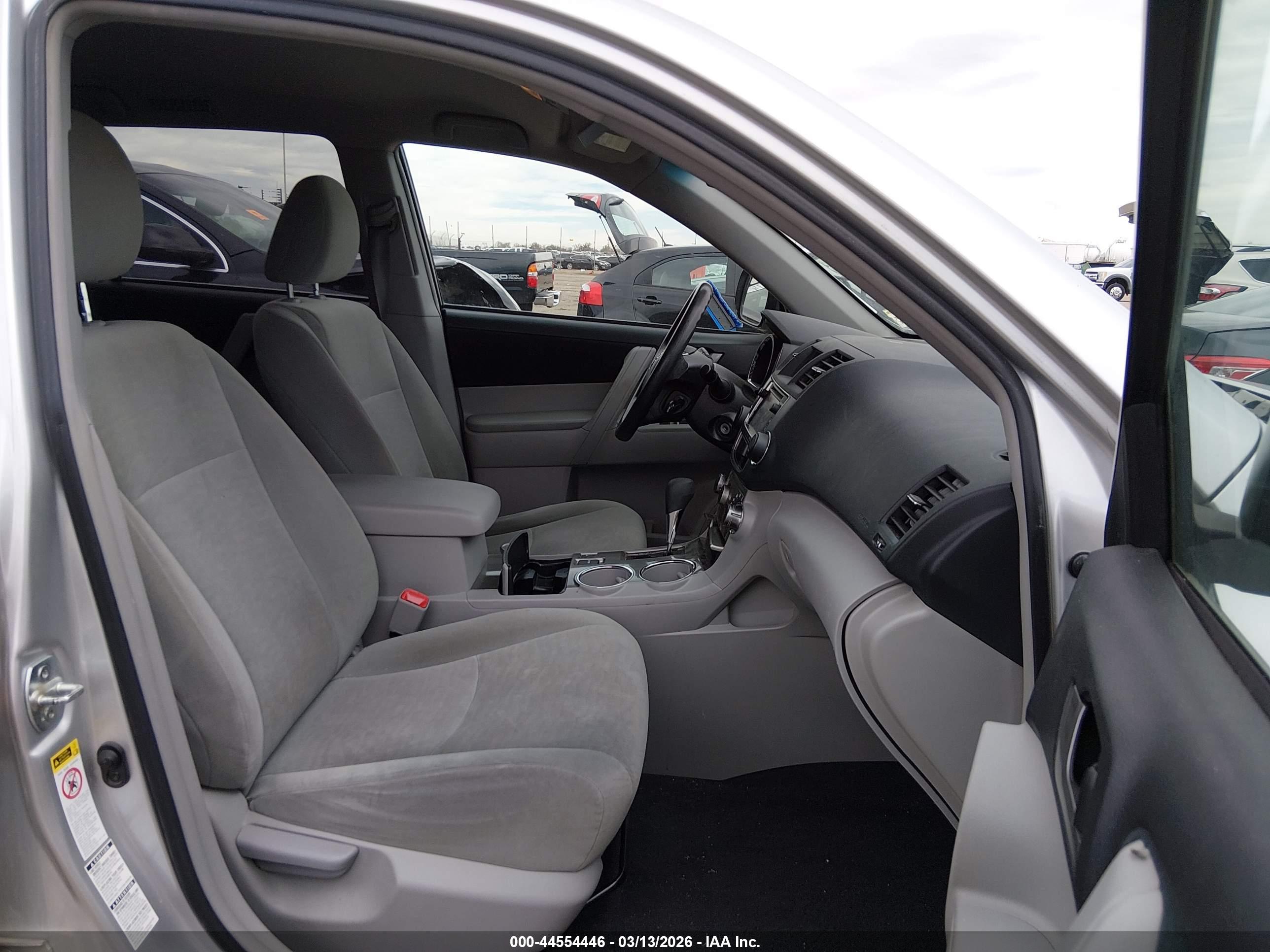 TOYOTA HIGHLANDER image 5