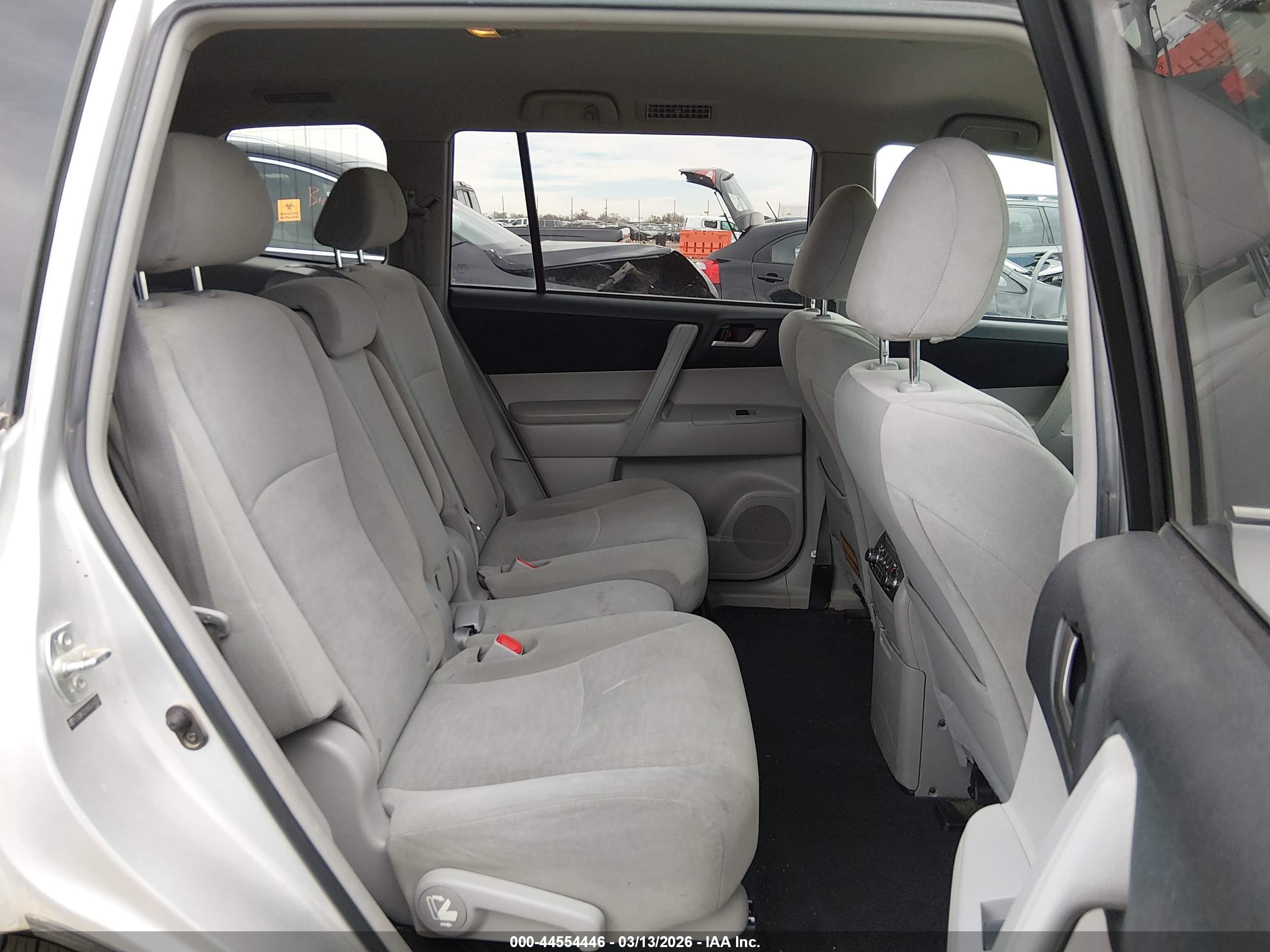 TOYOTA HIGHLANDER image 8