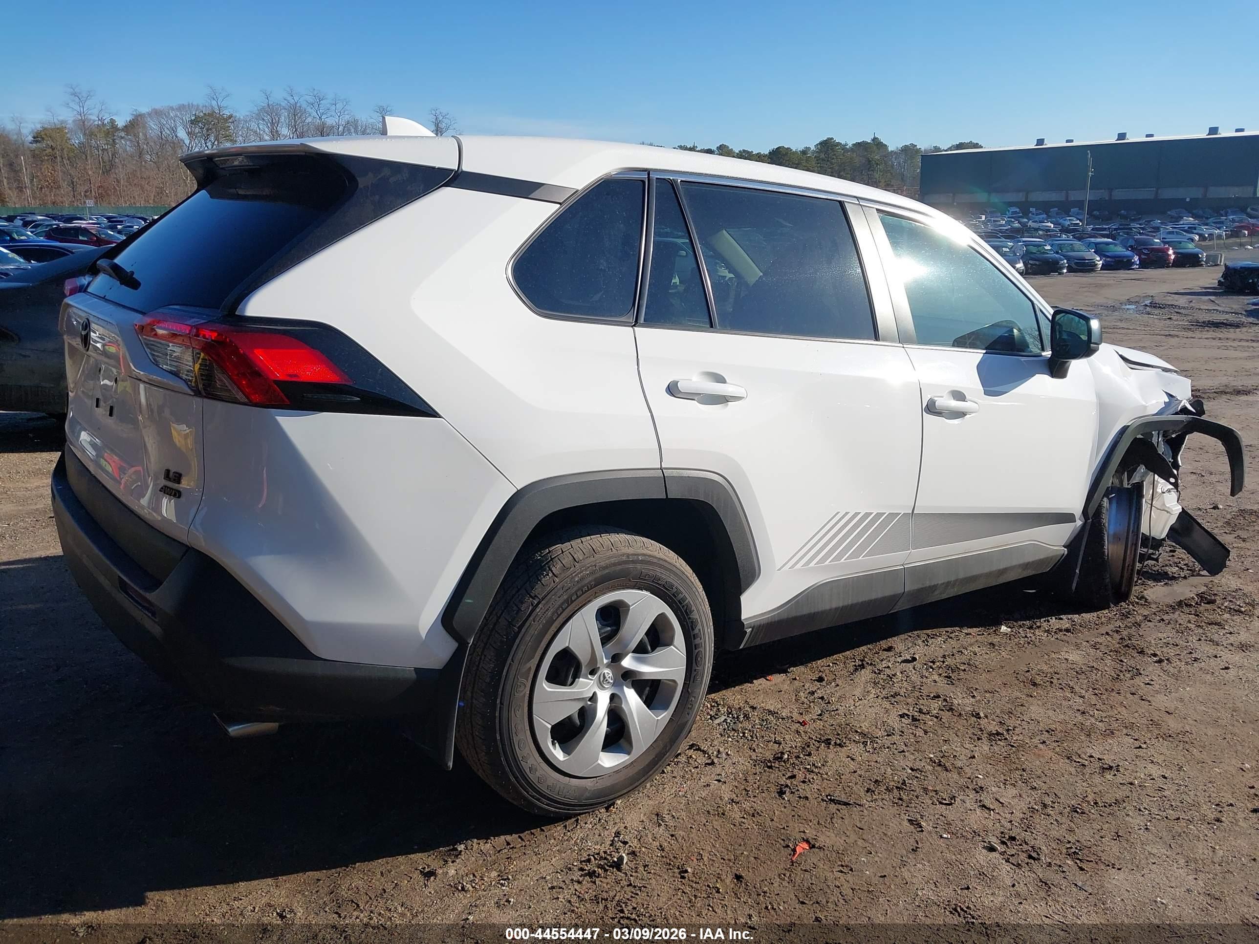 TOYOTA RAV4 image 4