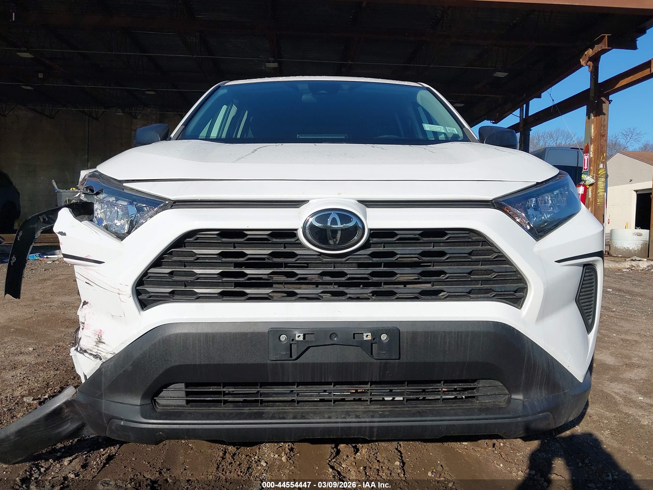 TOYOTA RAV4 image 6