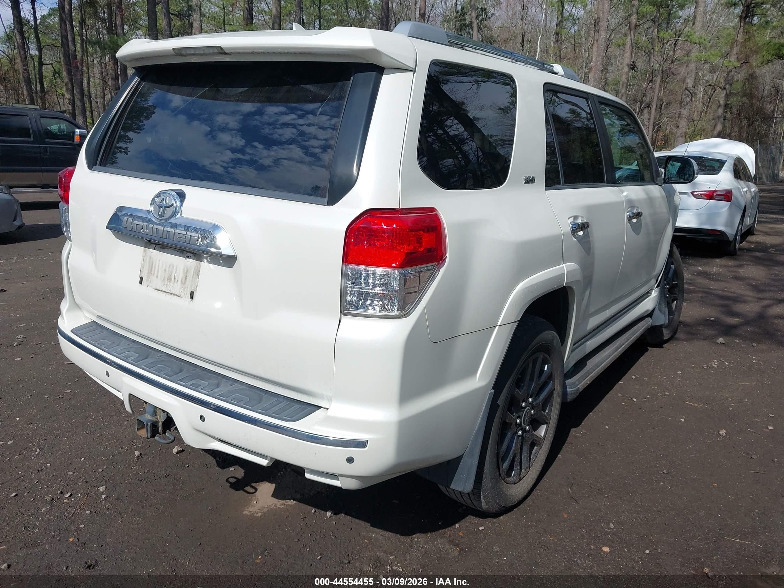 TOYOTA 4RUNNER image 4