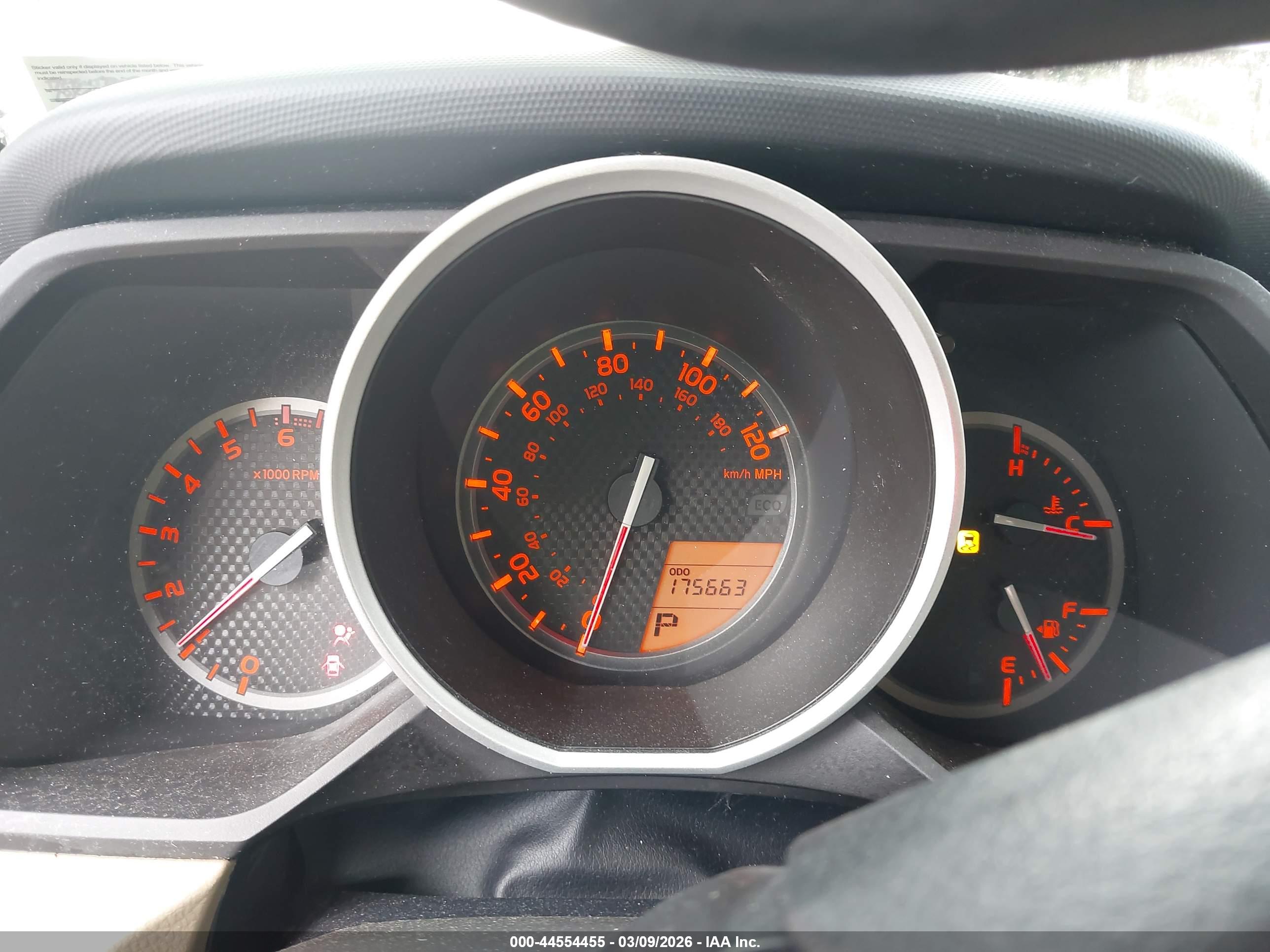 TOYOTA 4RUNNER image 7