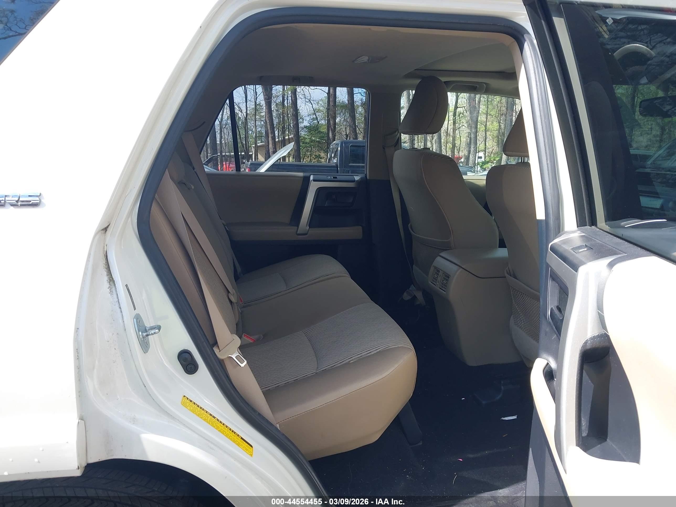 TOYOTA 4RUNNER image 8