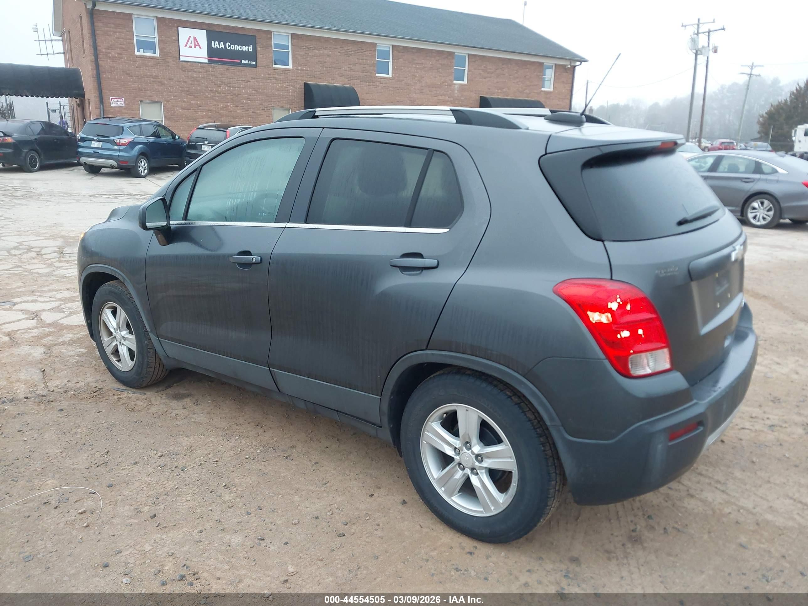 CHEVROLET TRAX image 3