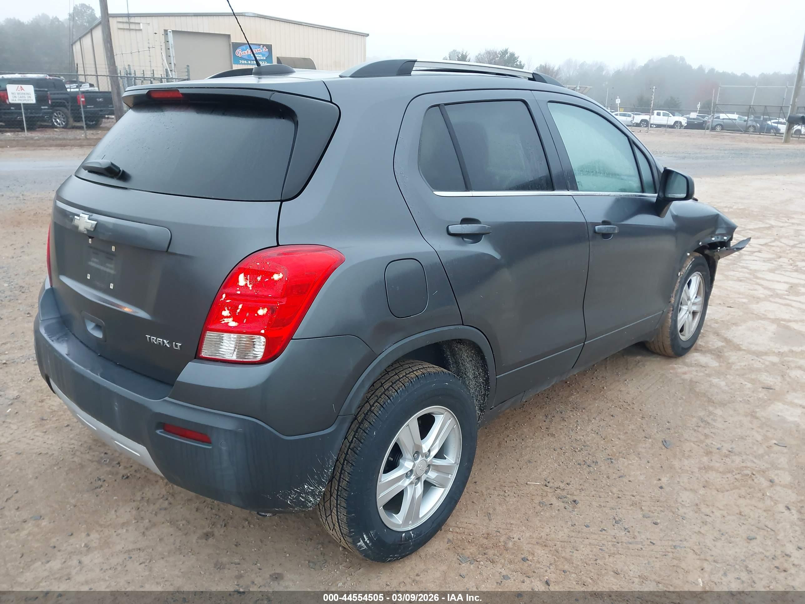 CHEVROLET TRAX image 4
