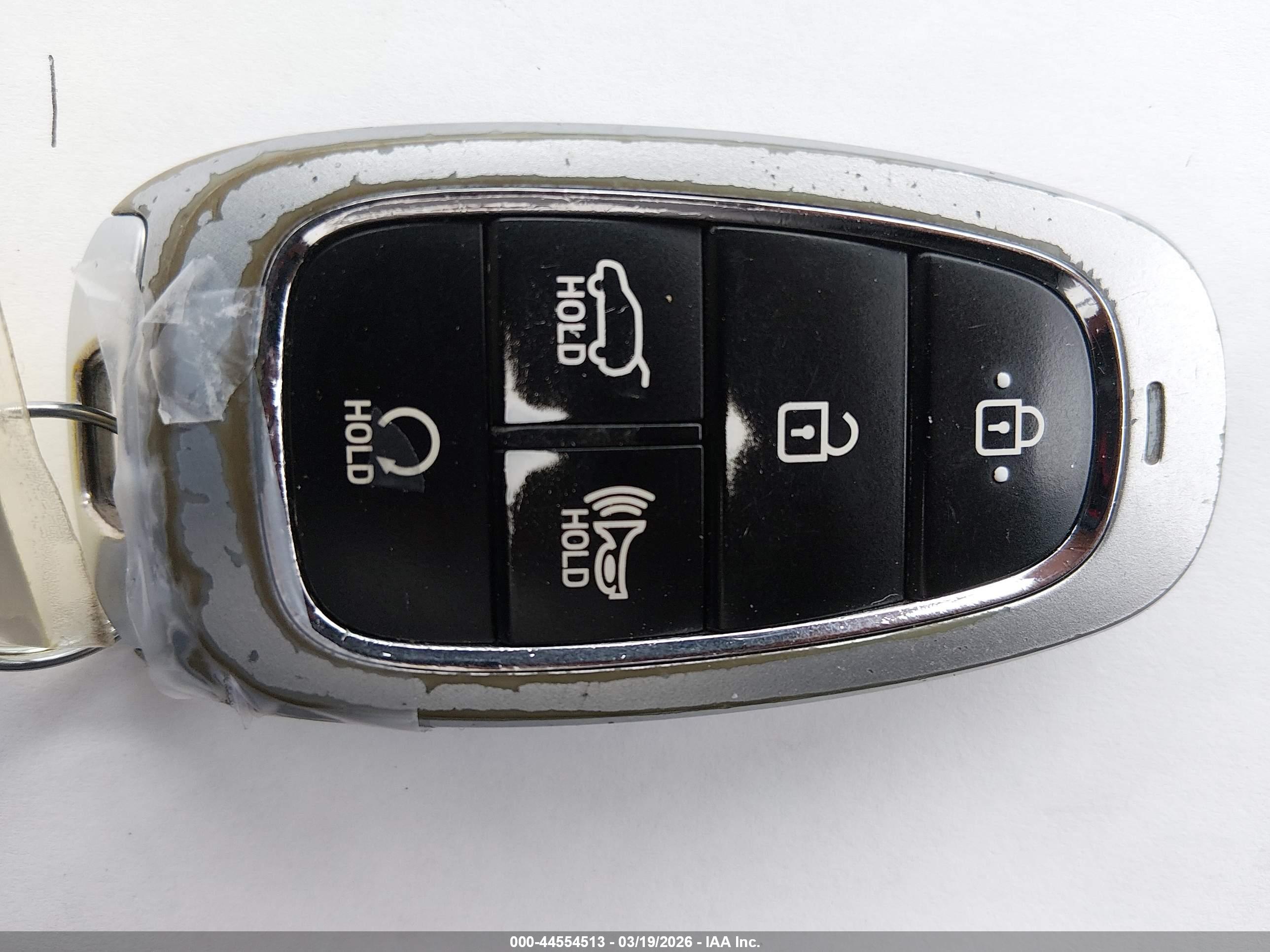 HYUNDAI TUCSON image 11