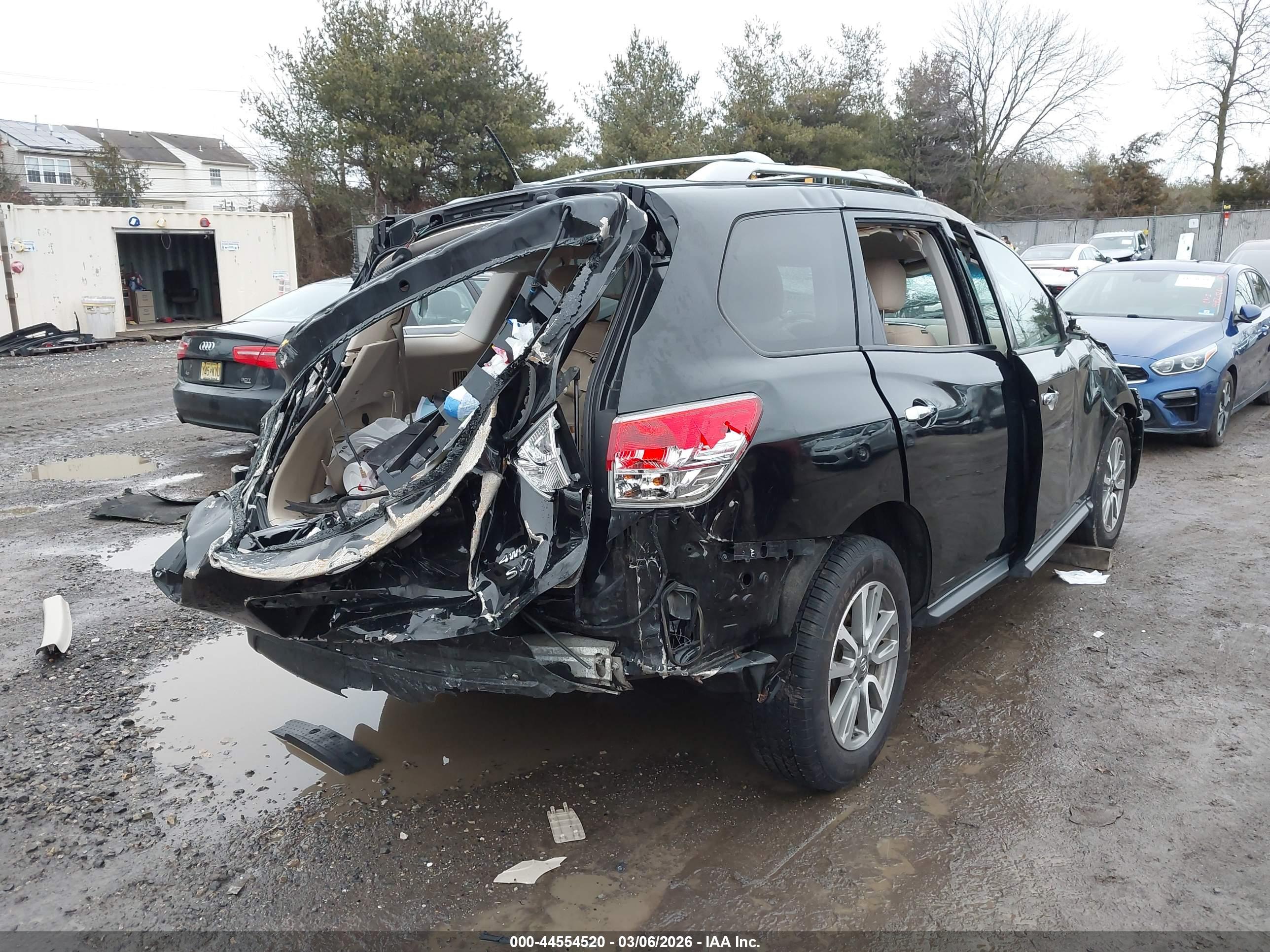 NISSAN PATHFINDER image 4