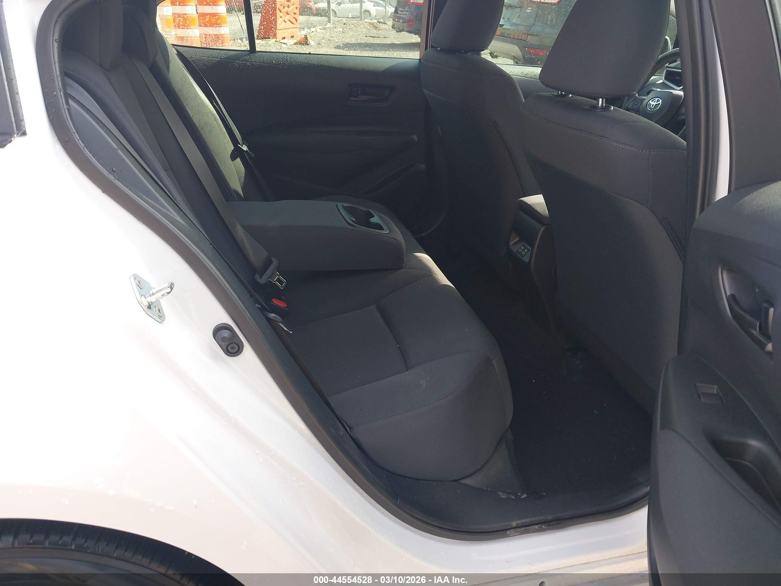TOYOTA COROLLA image 8
