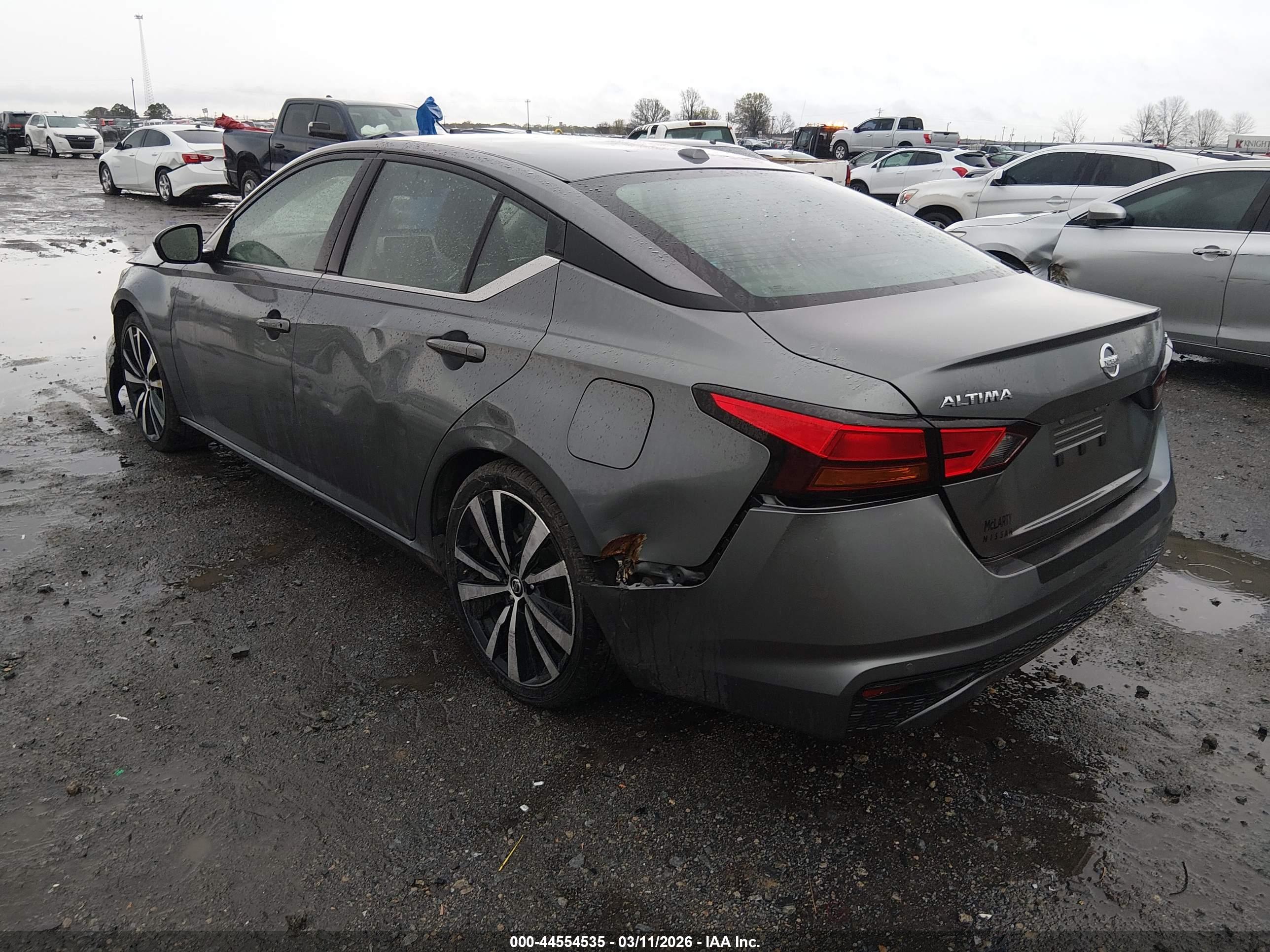 NISSAN ALTIMA image 3