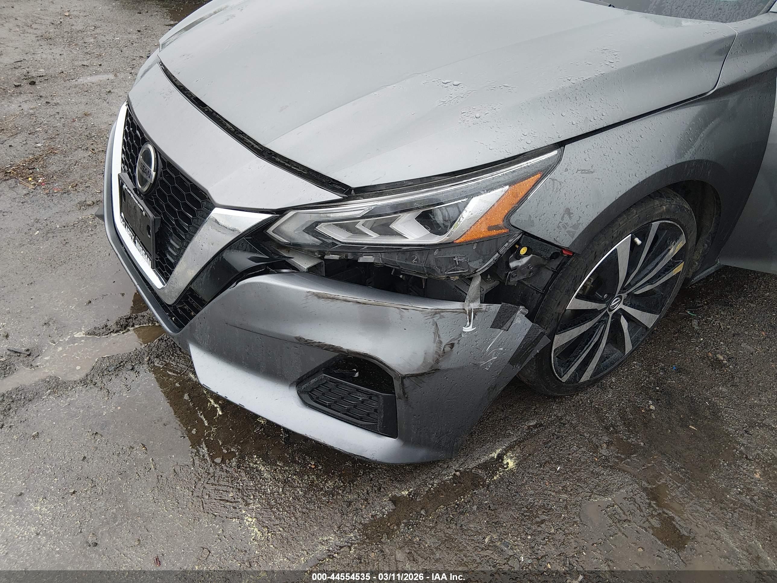 NISSAN ALTIMA image 6