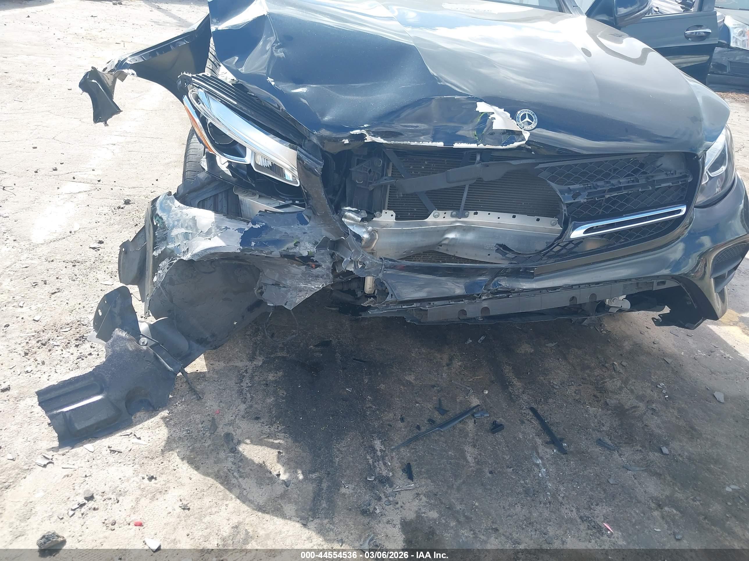 MERCEDES-BENZ GLC image 6