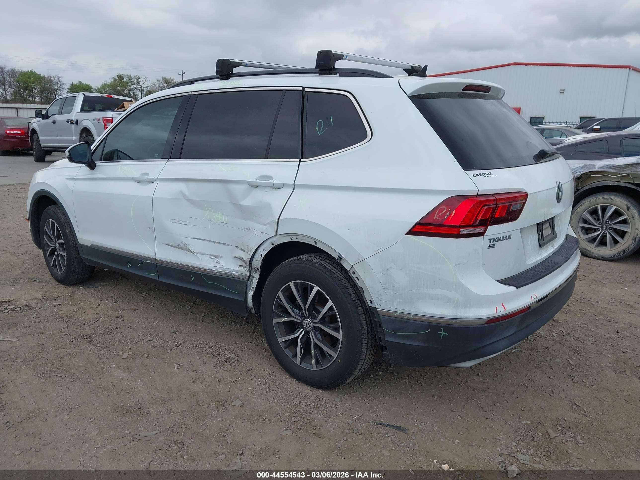 VOLKSWAGEN TIGUAN image 3