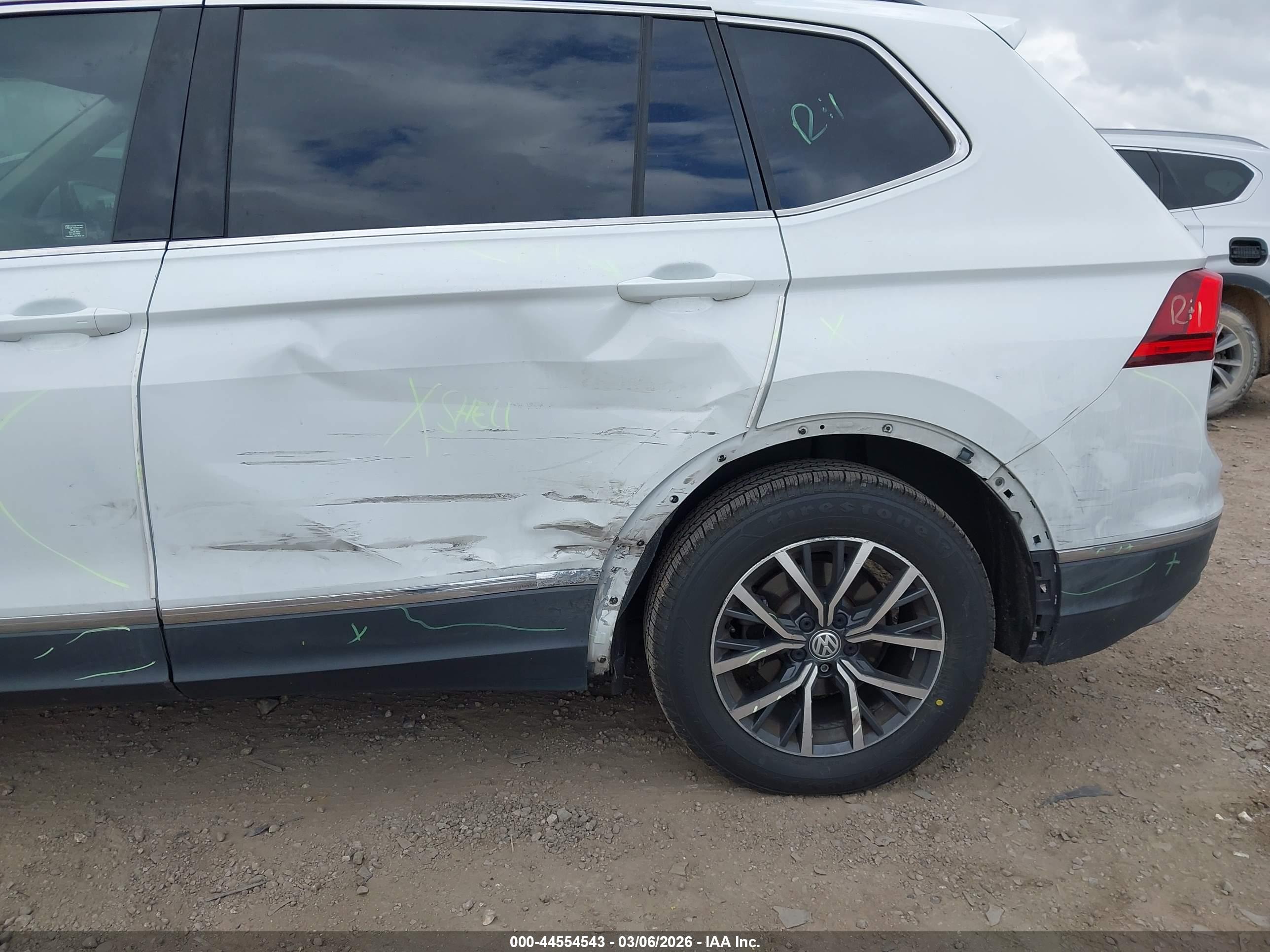 VOLKSWAGEN TIGUAN image 6