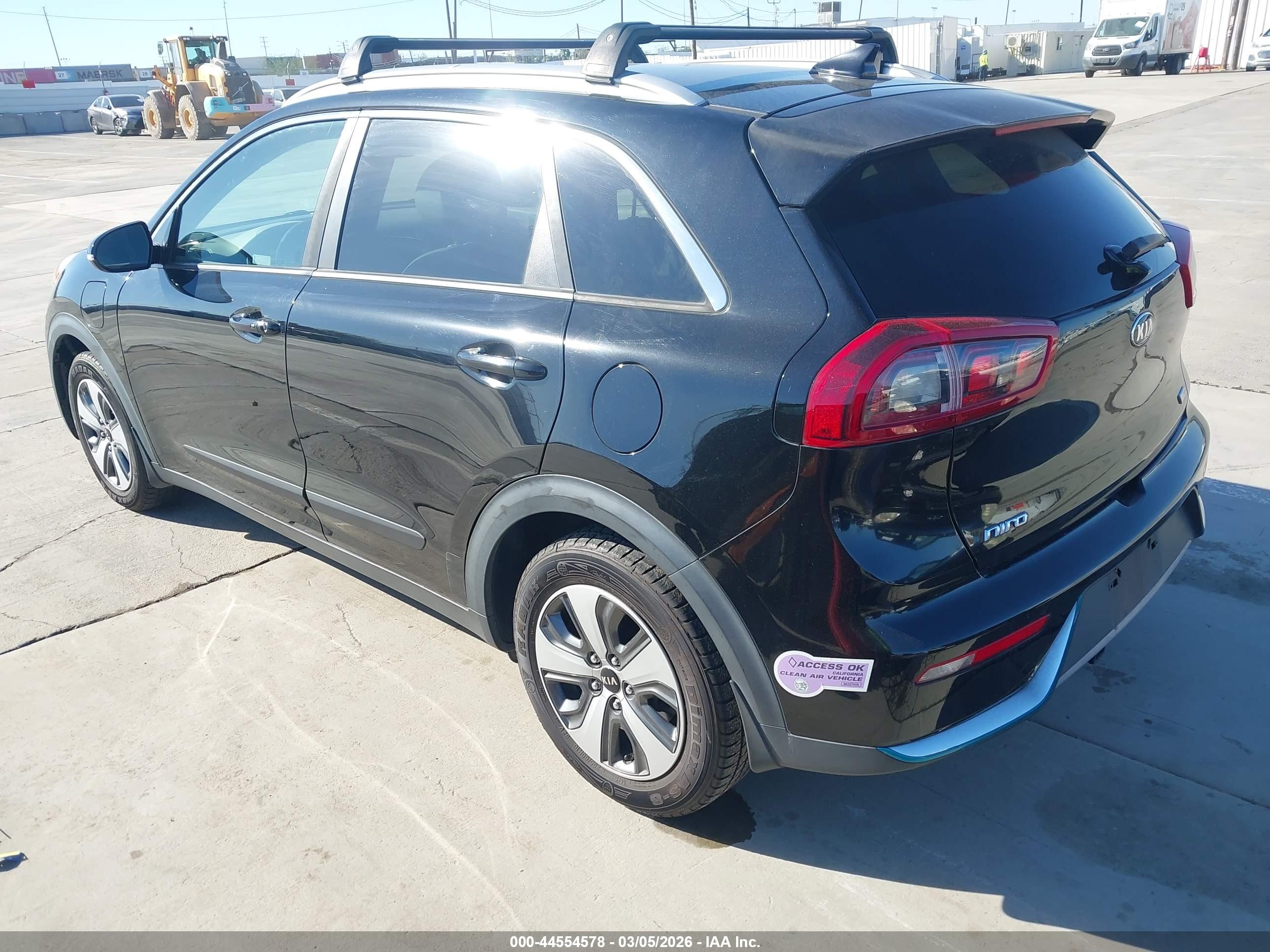 KIA NIRO image 3
