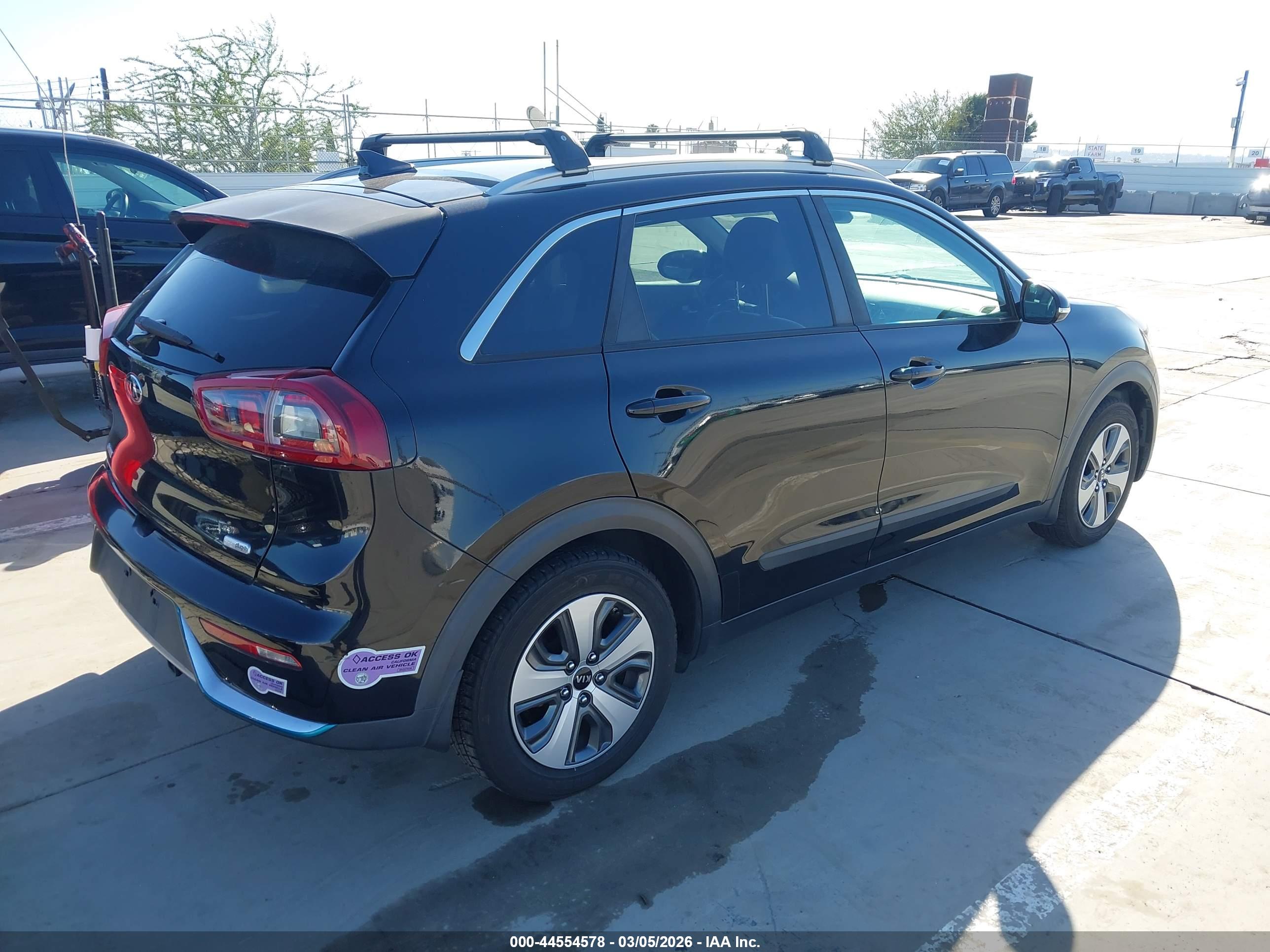KIA NIRO image 4