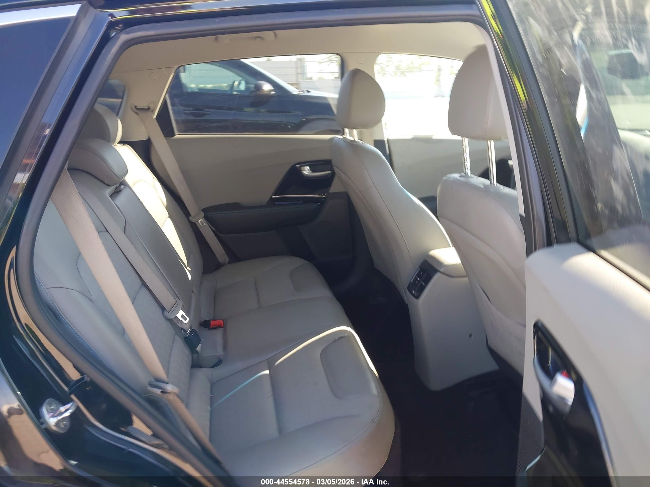 KIA NIRO image 8