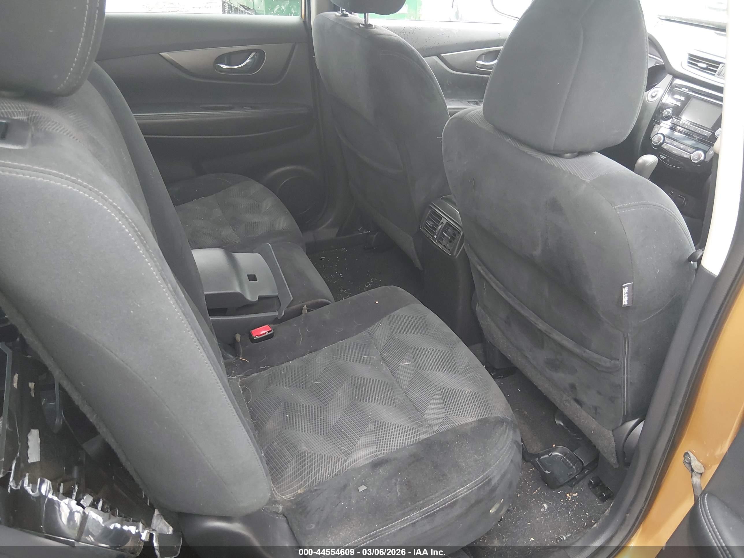 NISSAN ROGUE image 8