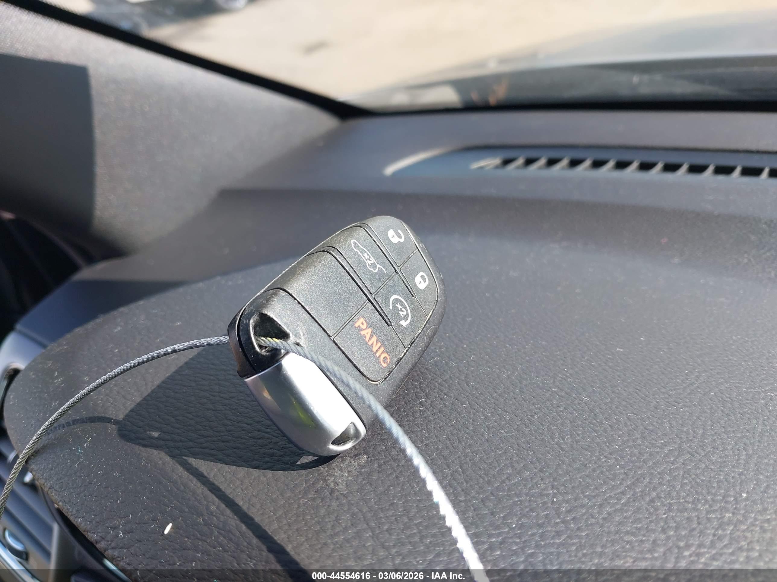 JEEP GRAND image 11