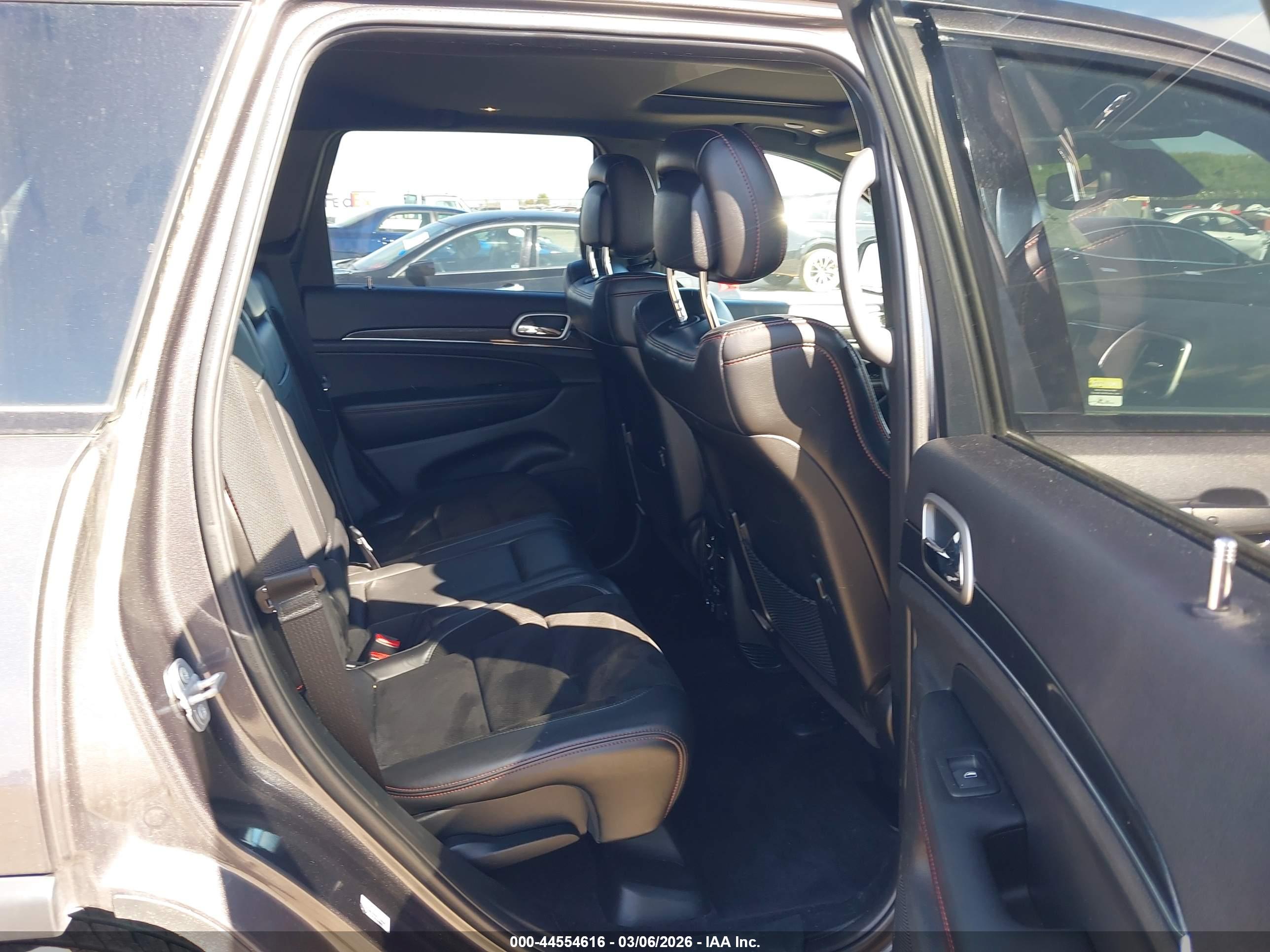 JEEP GRAND image 8