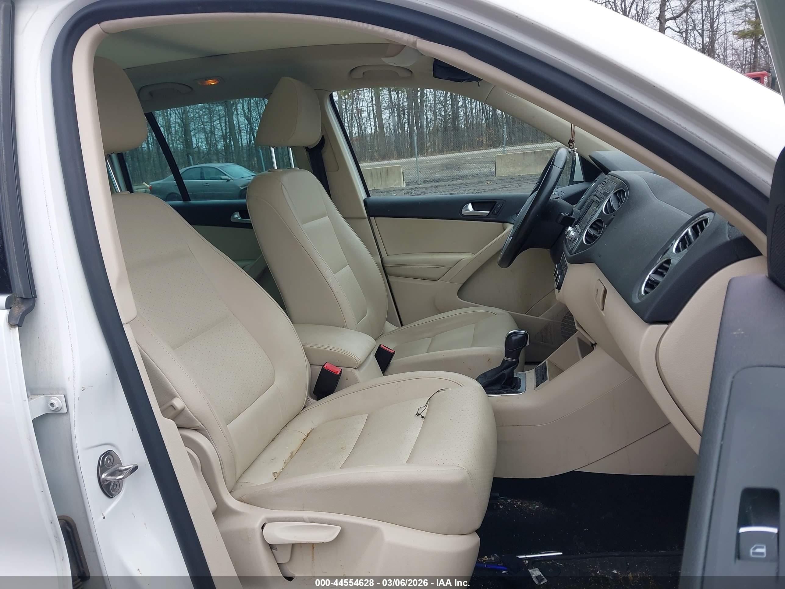 VOLKSWAGEN TIGUAN image 5