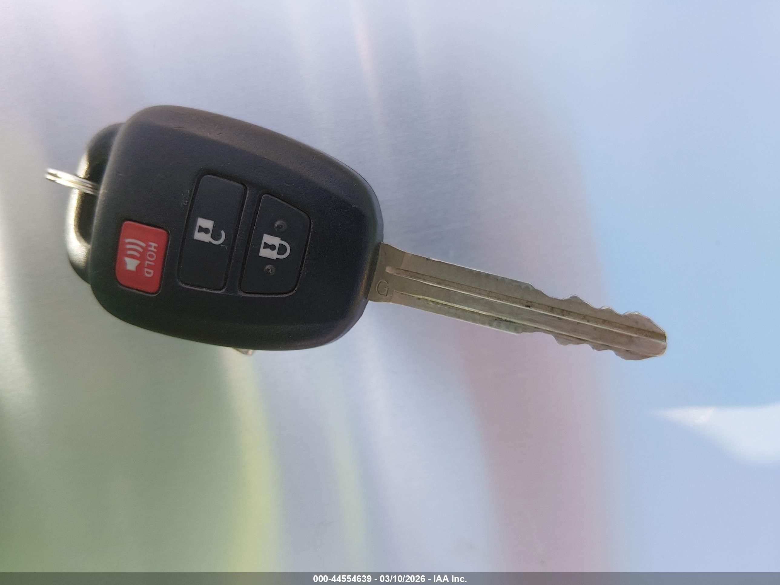 TOYOTA PRIUS image 11