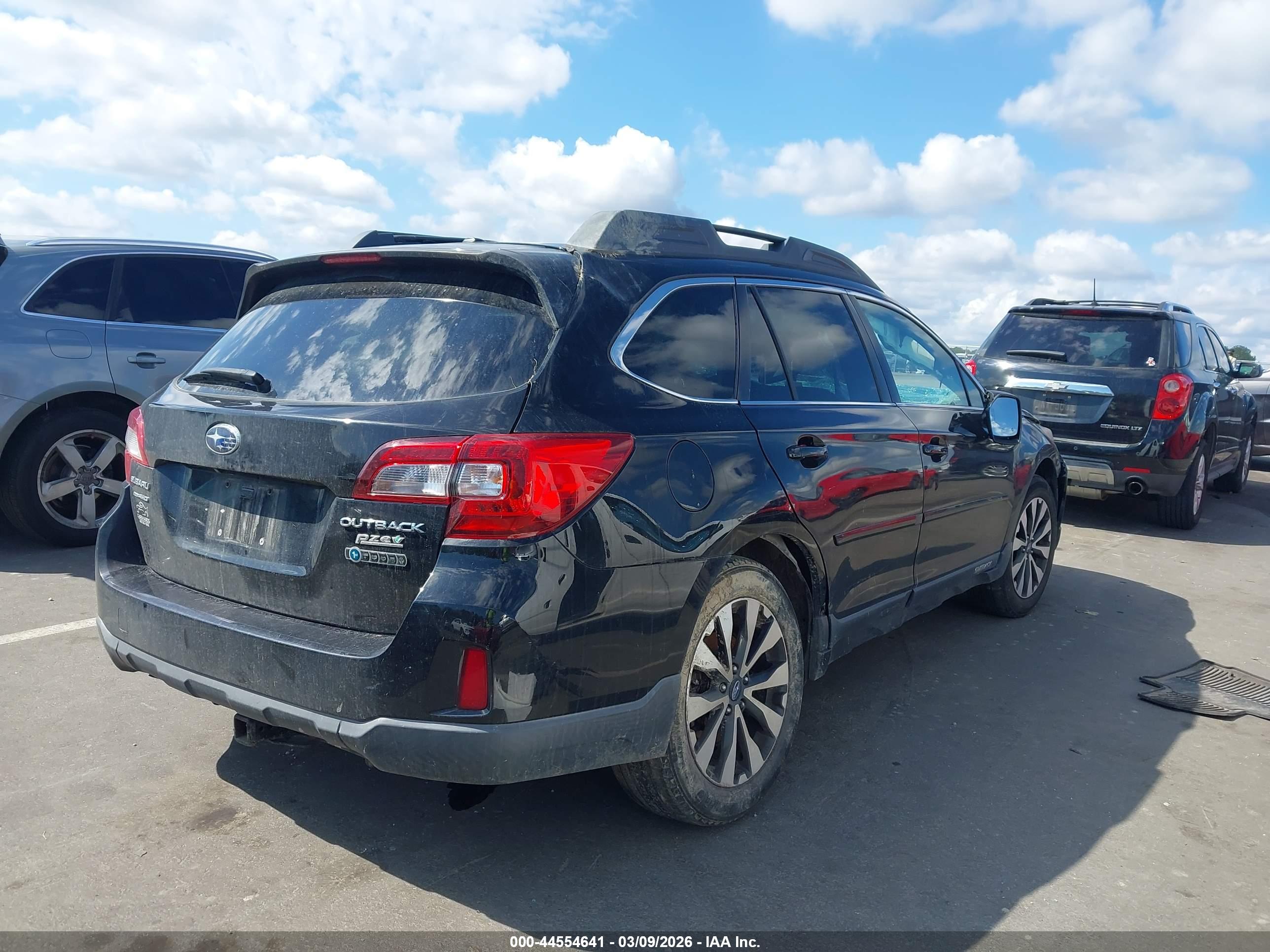 SUBARU OUTBACK image 4