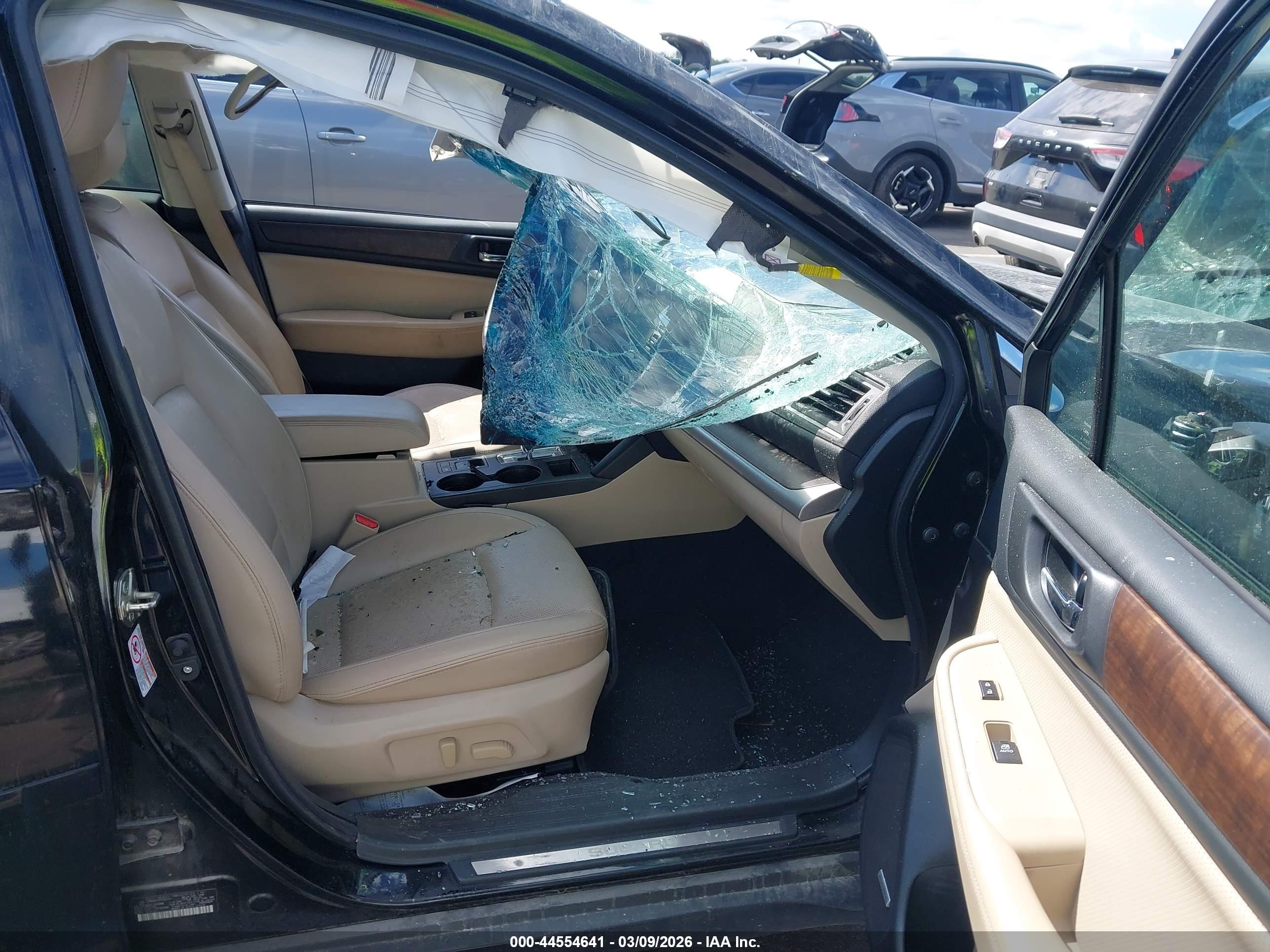 SUBARU OUTBACK image 5