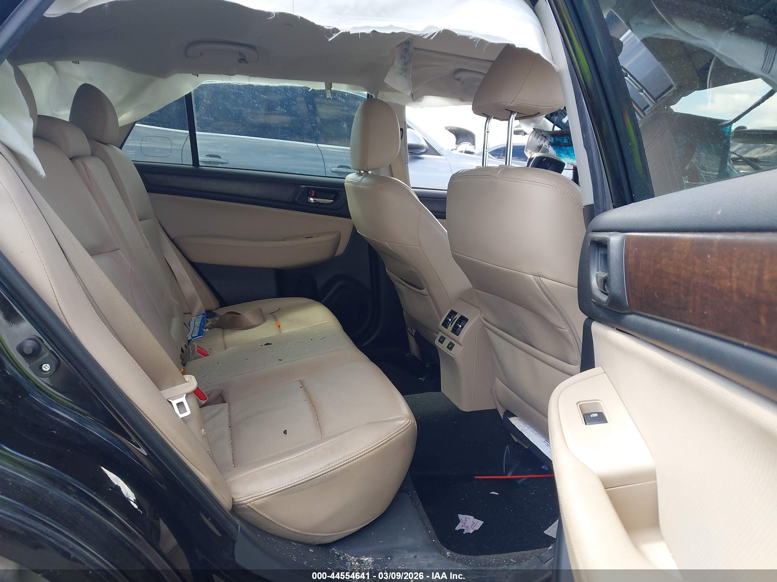 SUBARU OUTBACK image 8