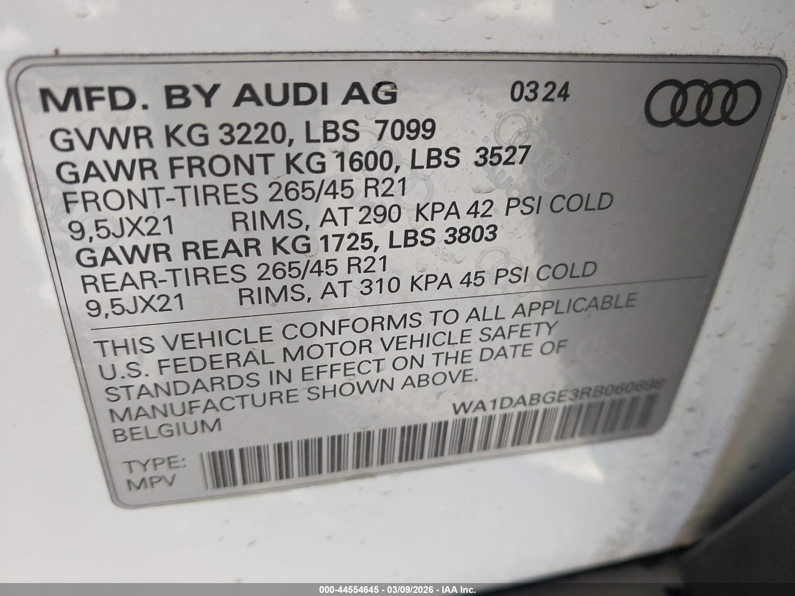 AUDI Q8 image 9