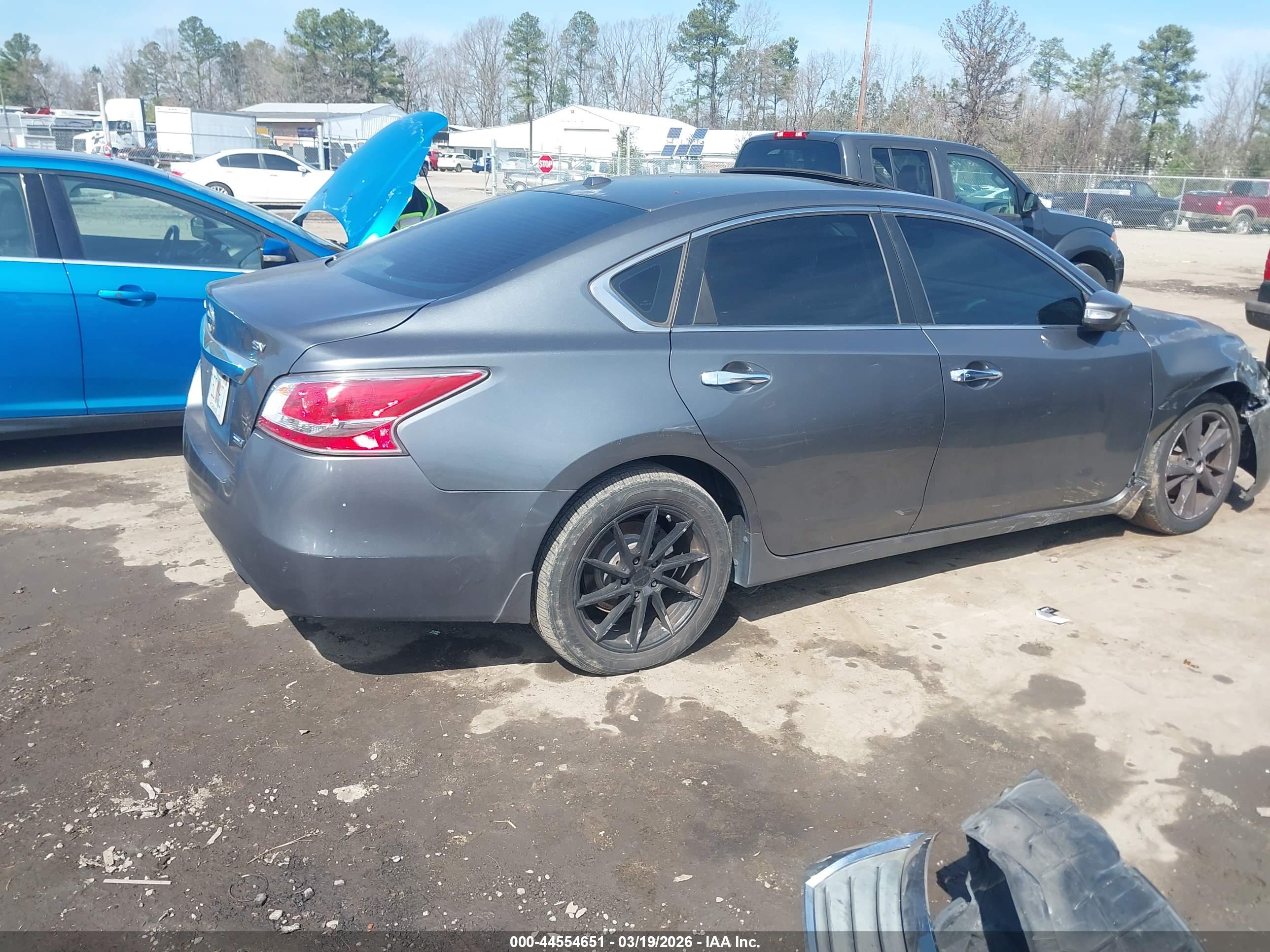 NISSAN ALTIMA image 4