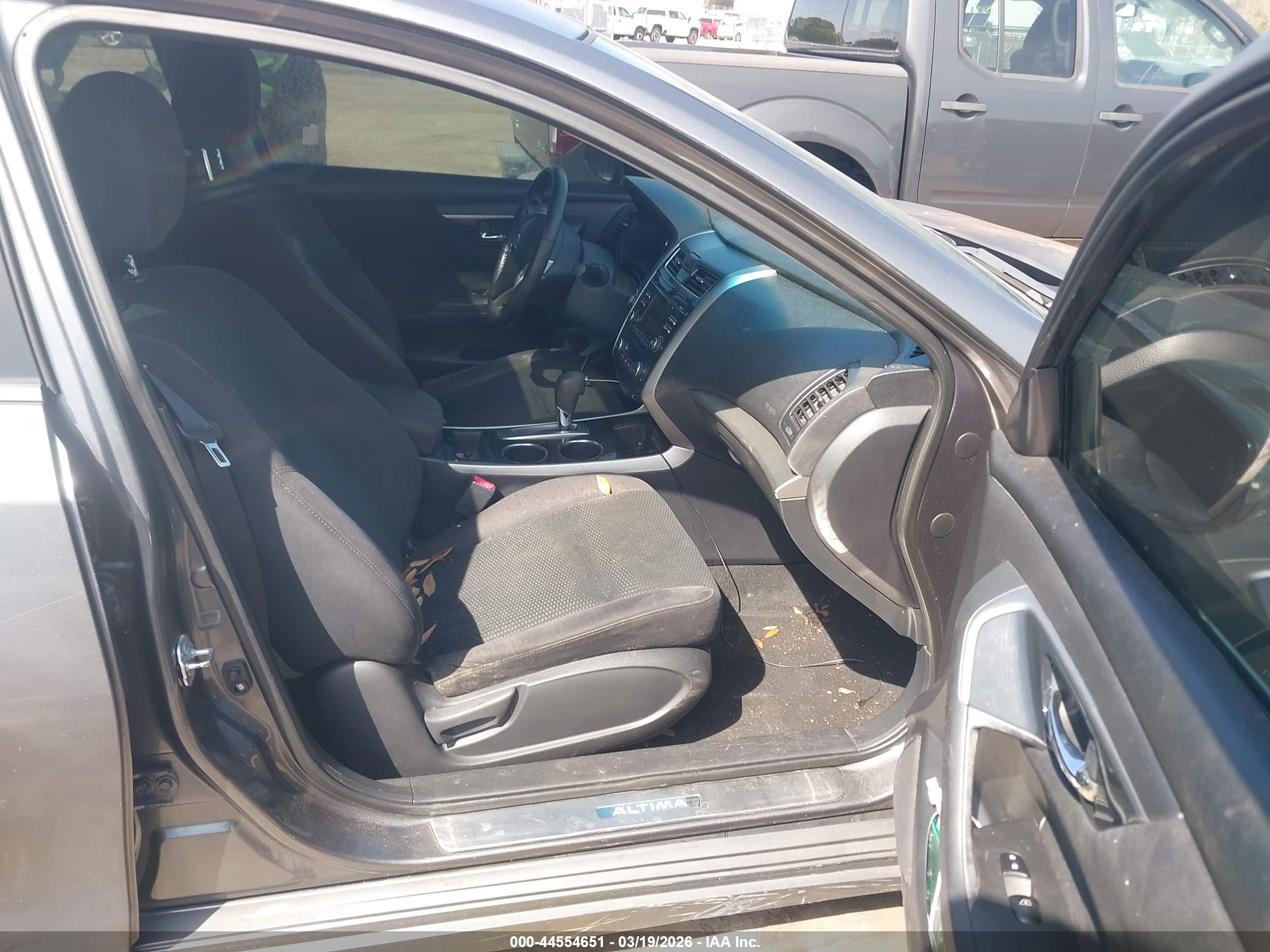 NISSAN ALTIMA image 5