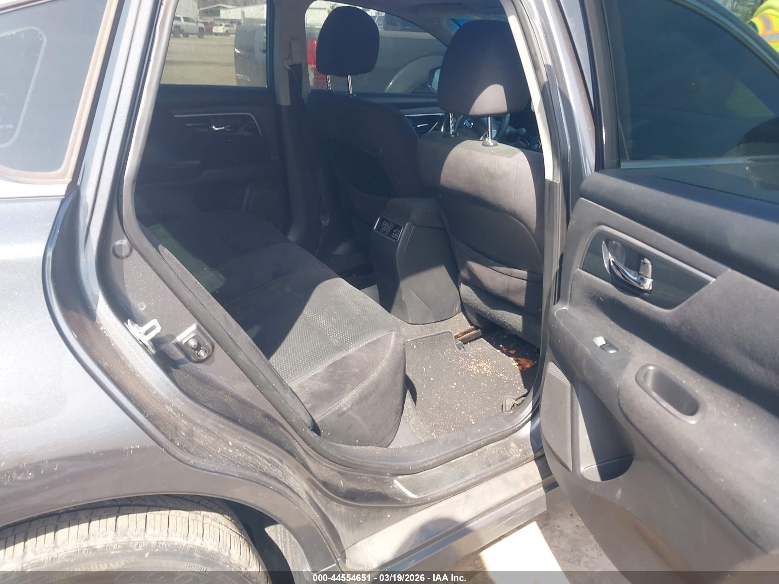 NISSAN ALTIMA image 8