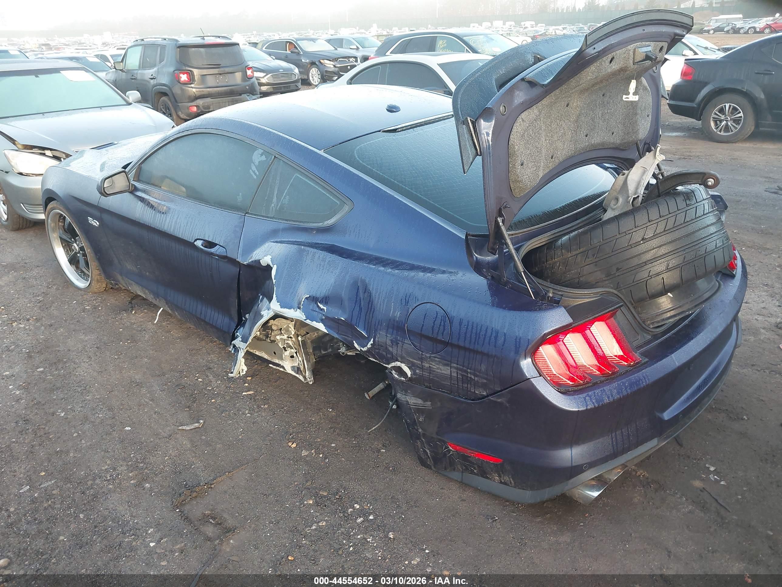 FORD MUSTANG image 3