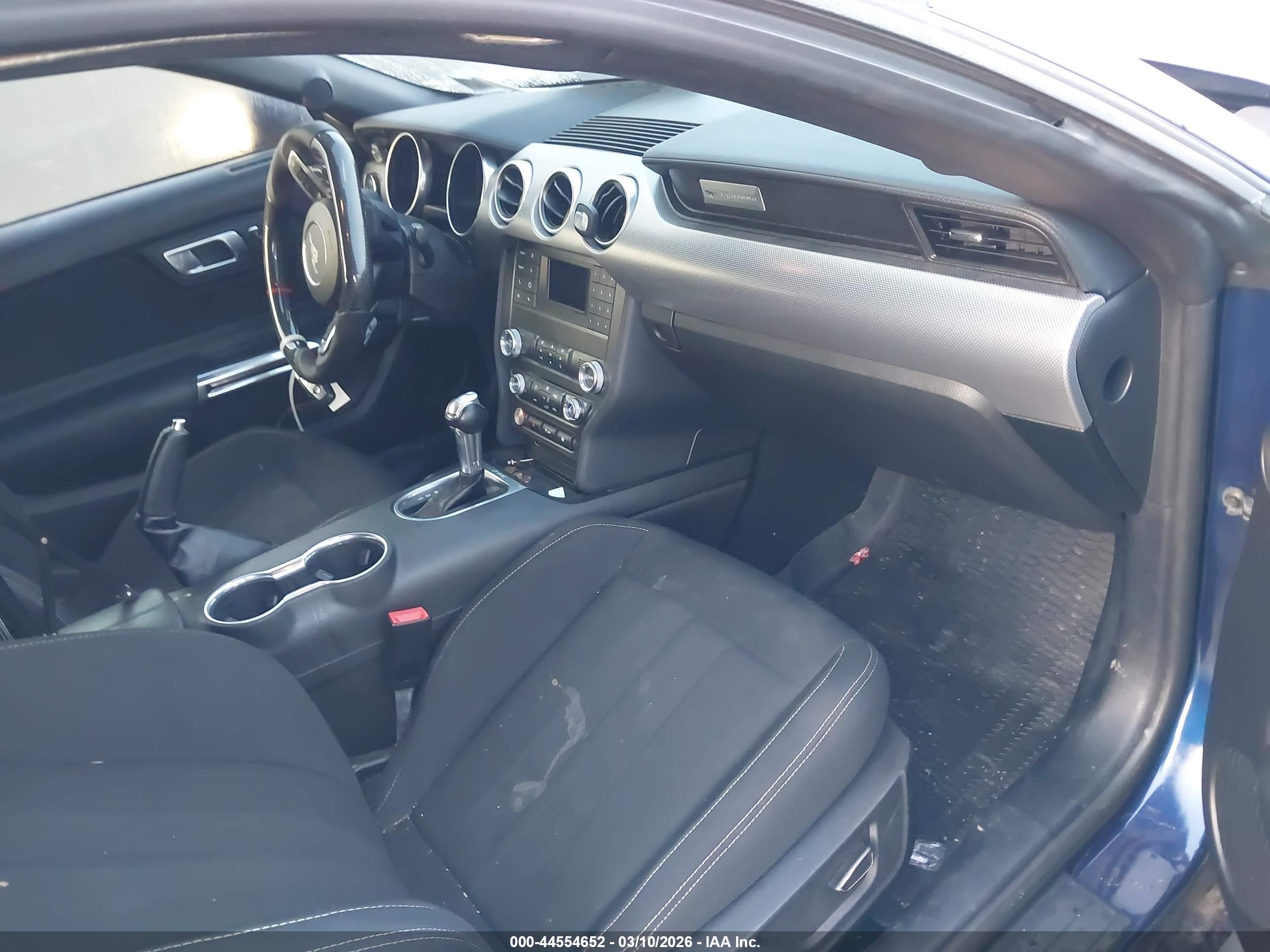 FORD MUSTANG image 5