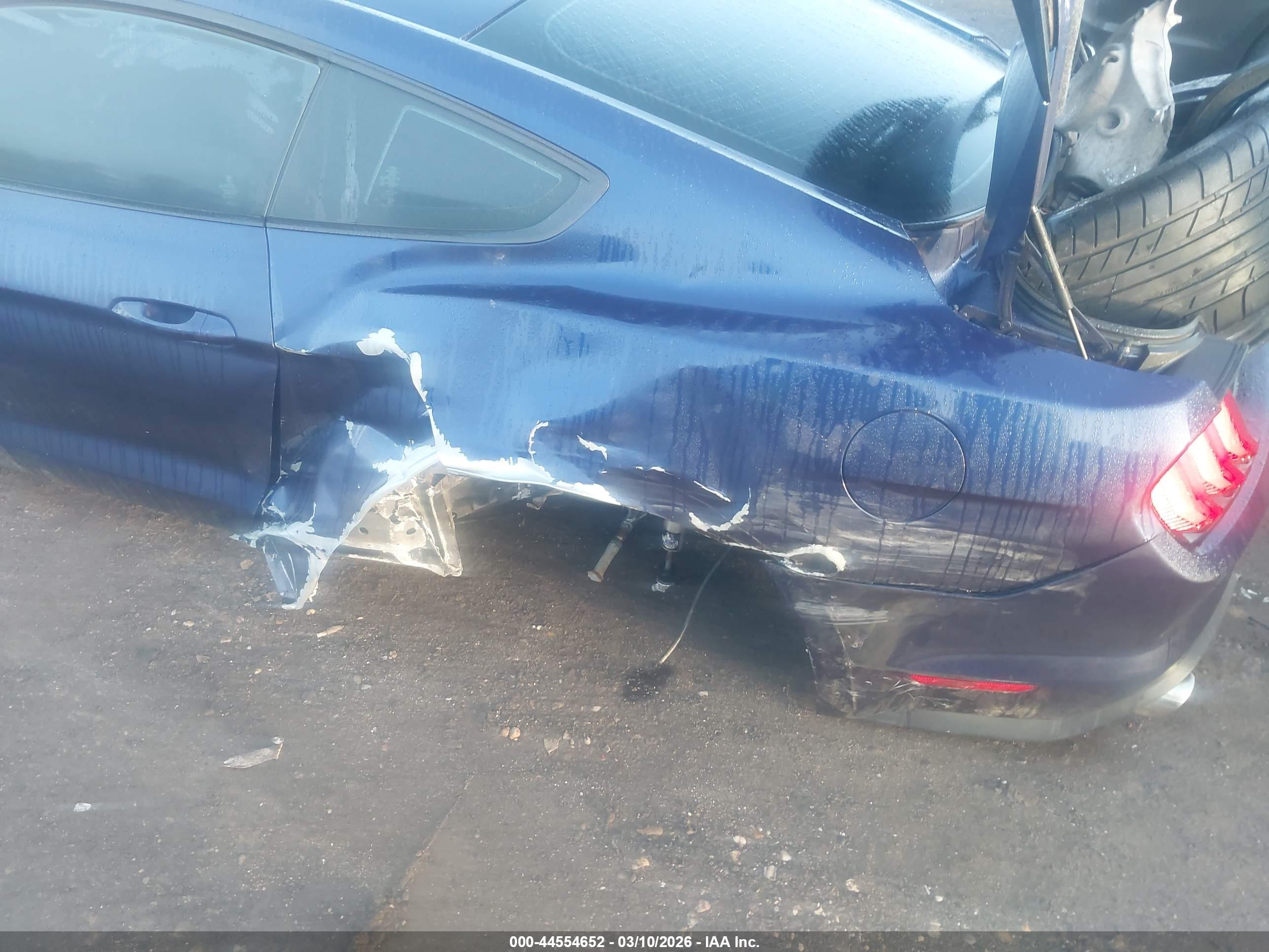 FORD MUSTANG image 6