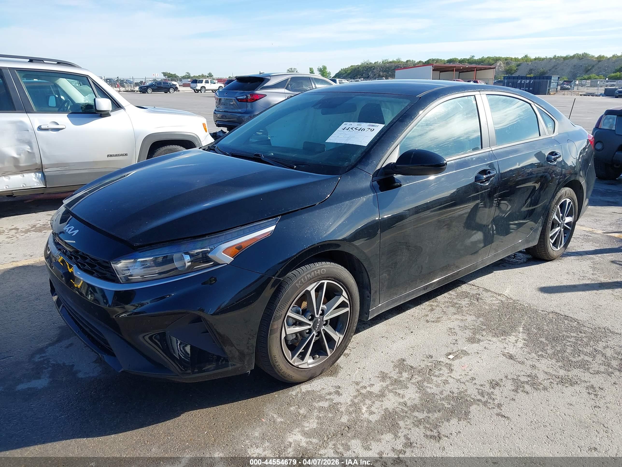 KIA FORTE image 2