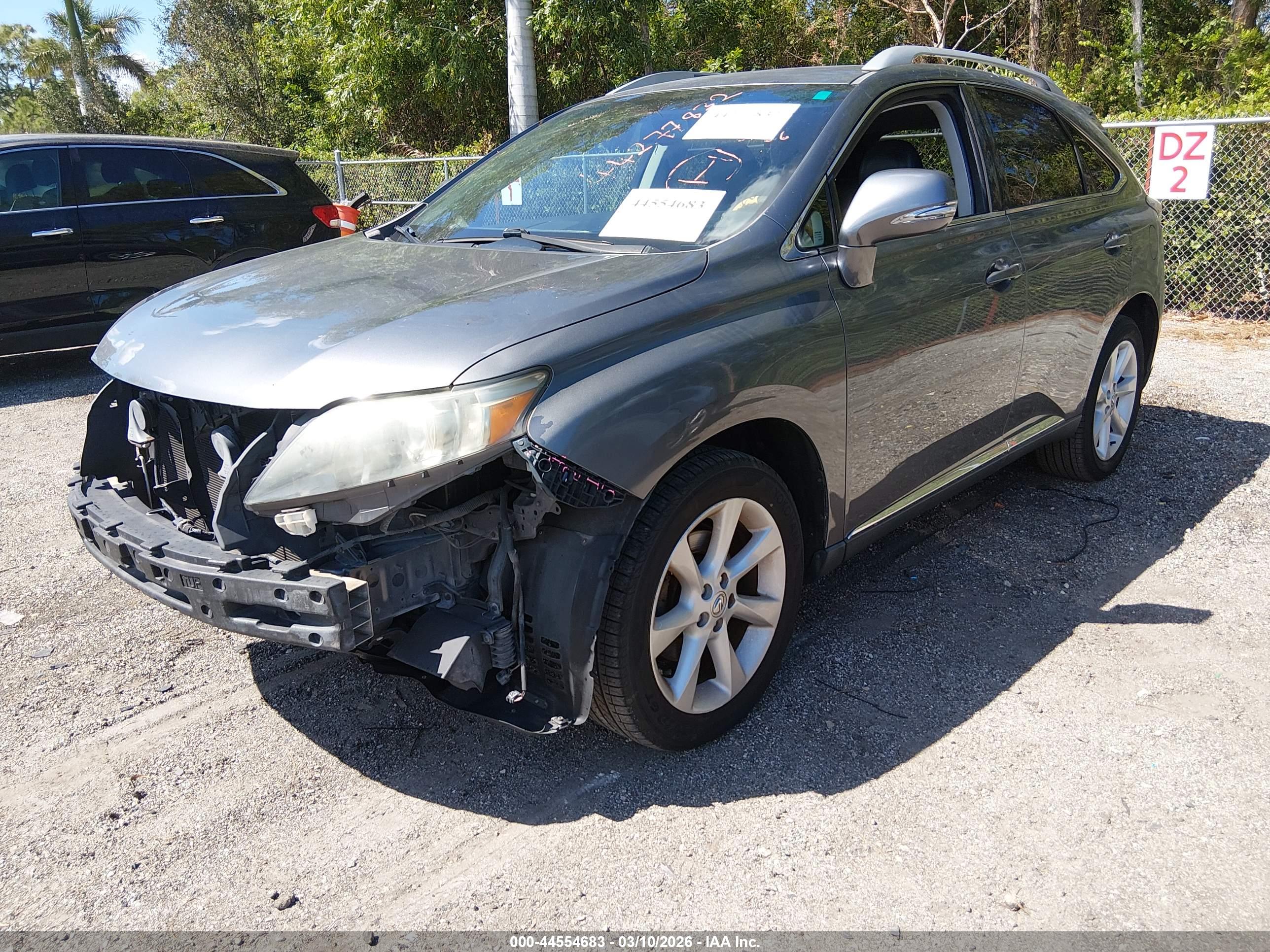 LEXUS RX image 2