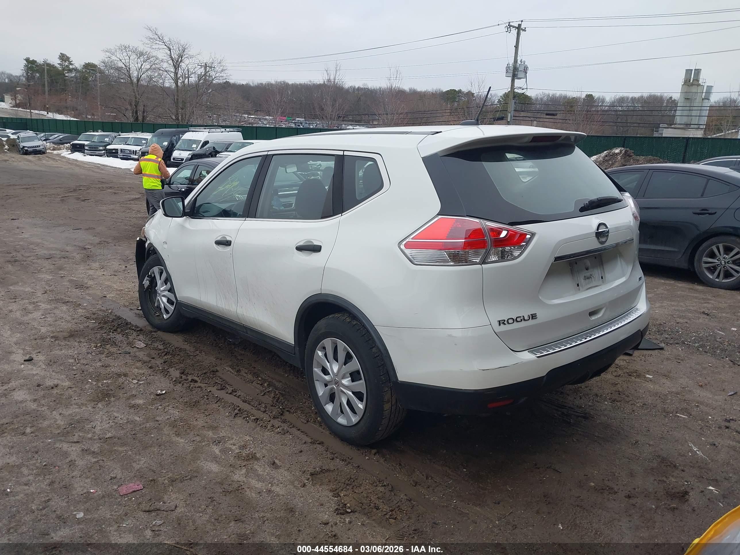 NISSAN ROGUE image 3