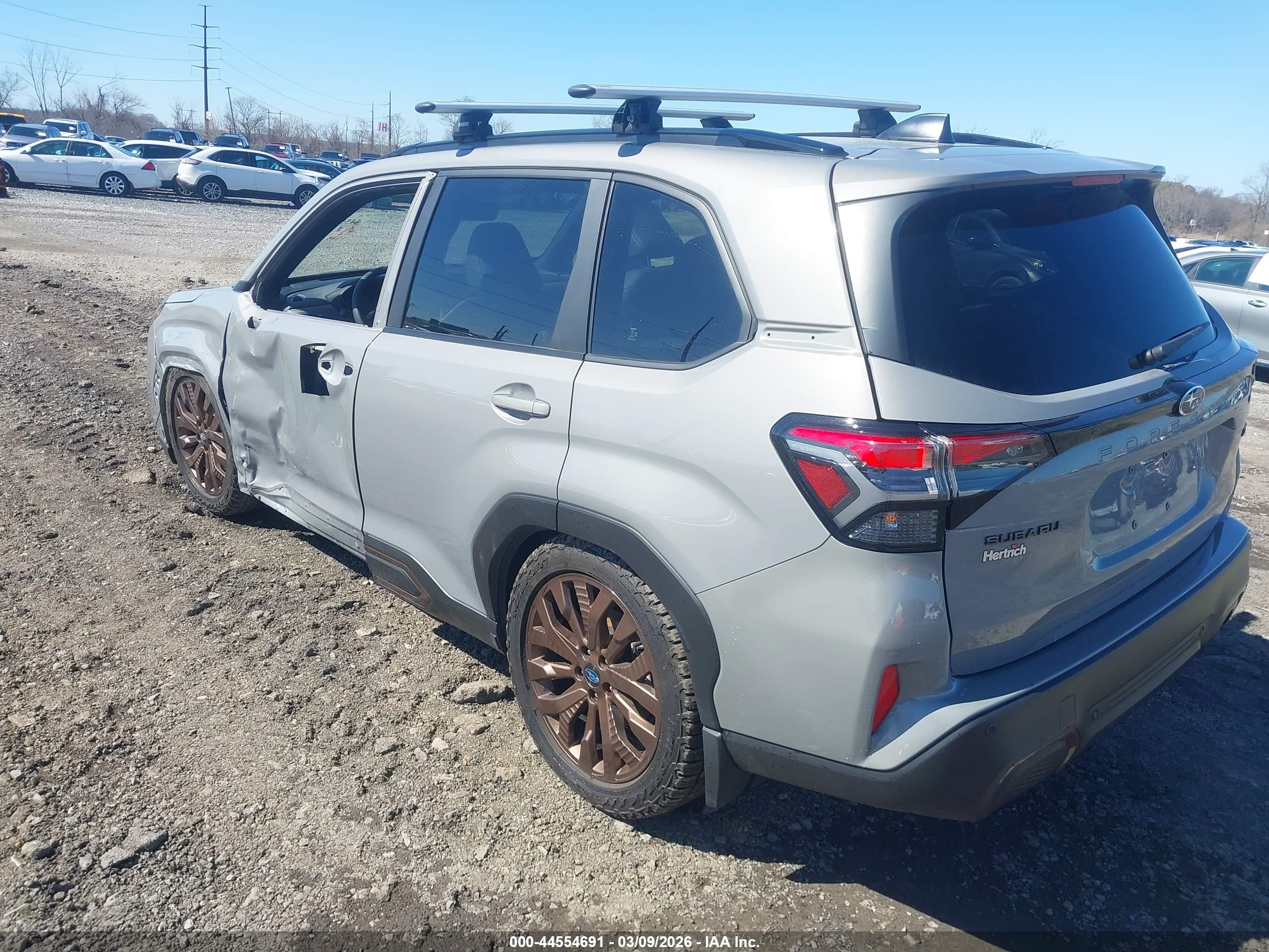 SUBARU FORESTER image 3
