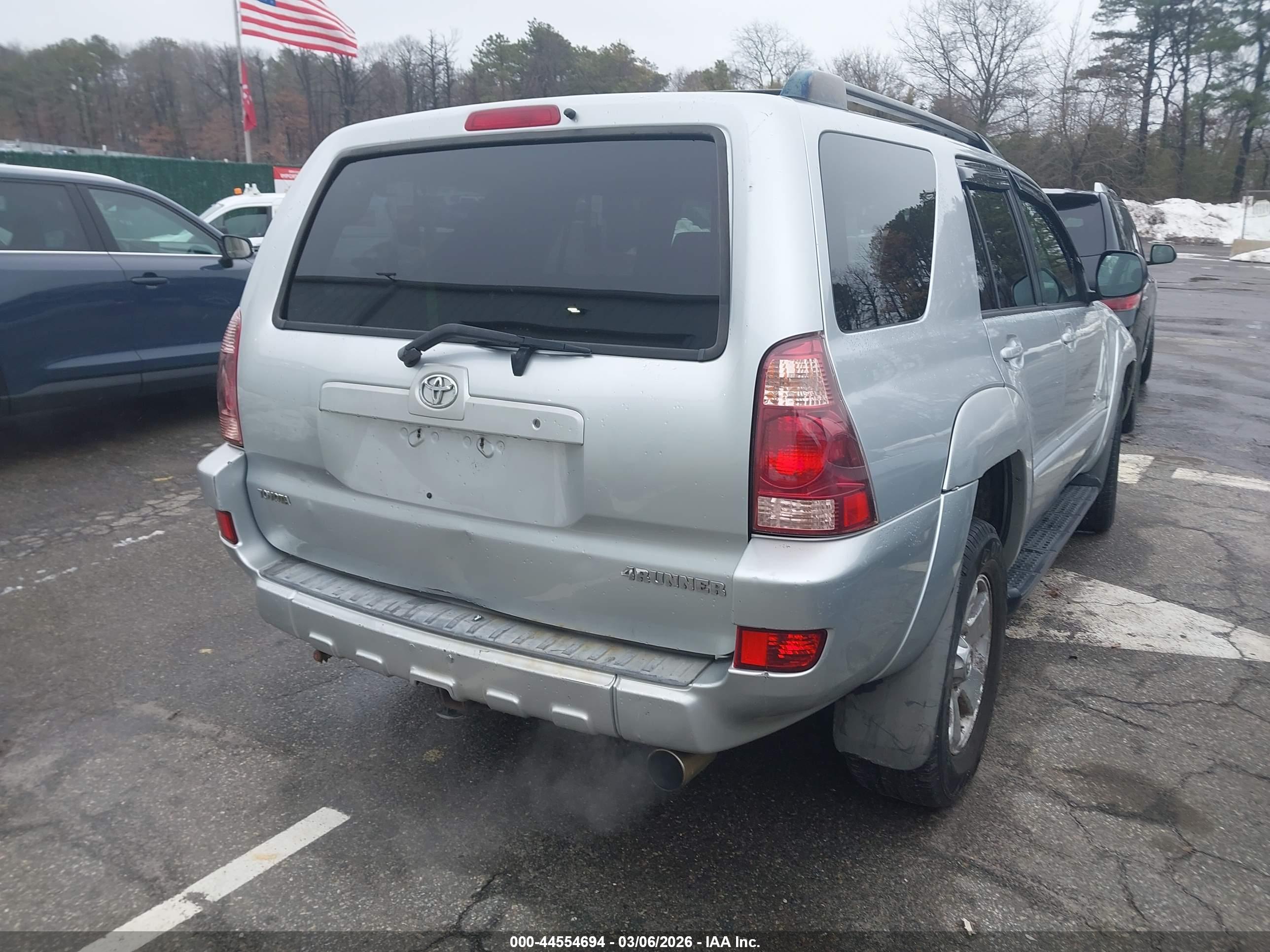 TOYOTA 4RUNNER image 4