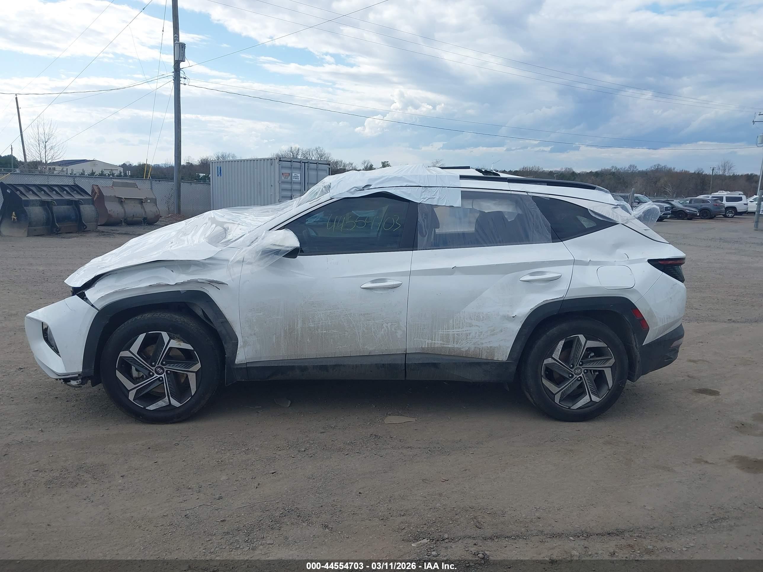 HYUNDAI TUCSON image 6