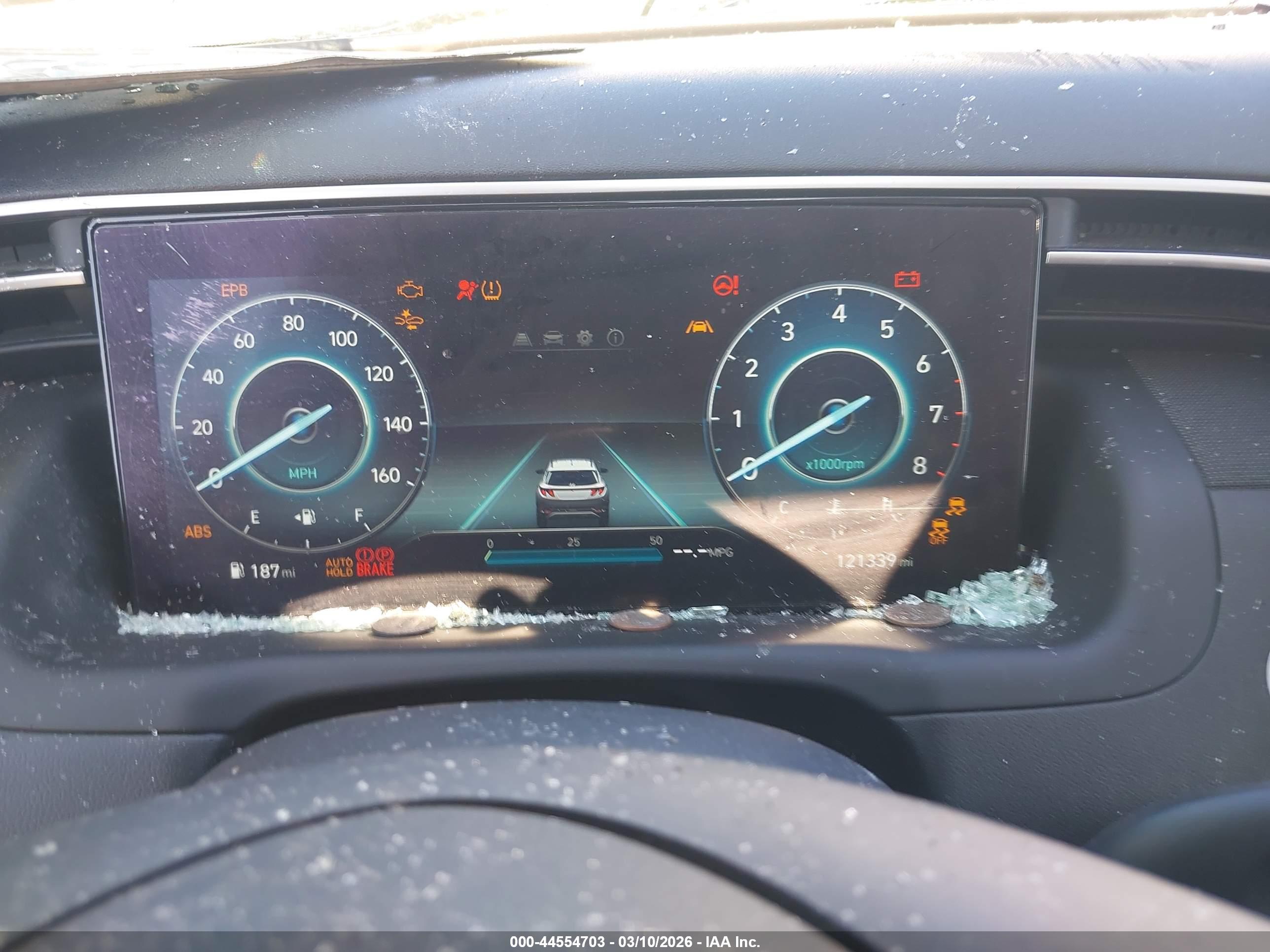 HYUNDAI TUCSON image 7