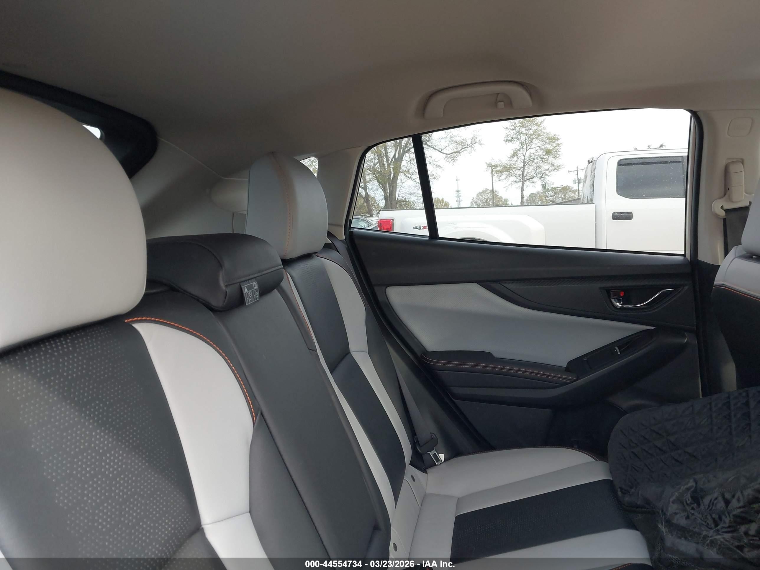 SUBARU CROSSTREK image 8