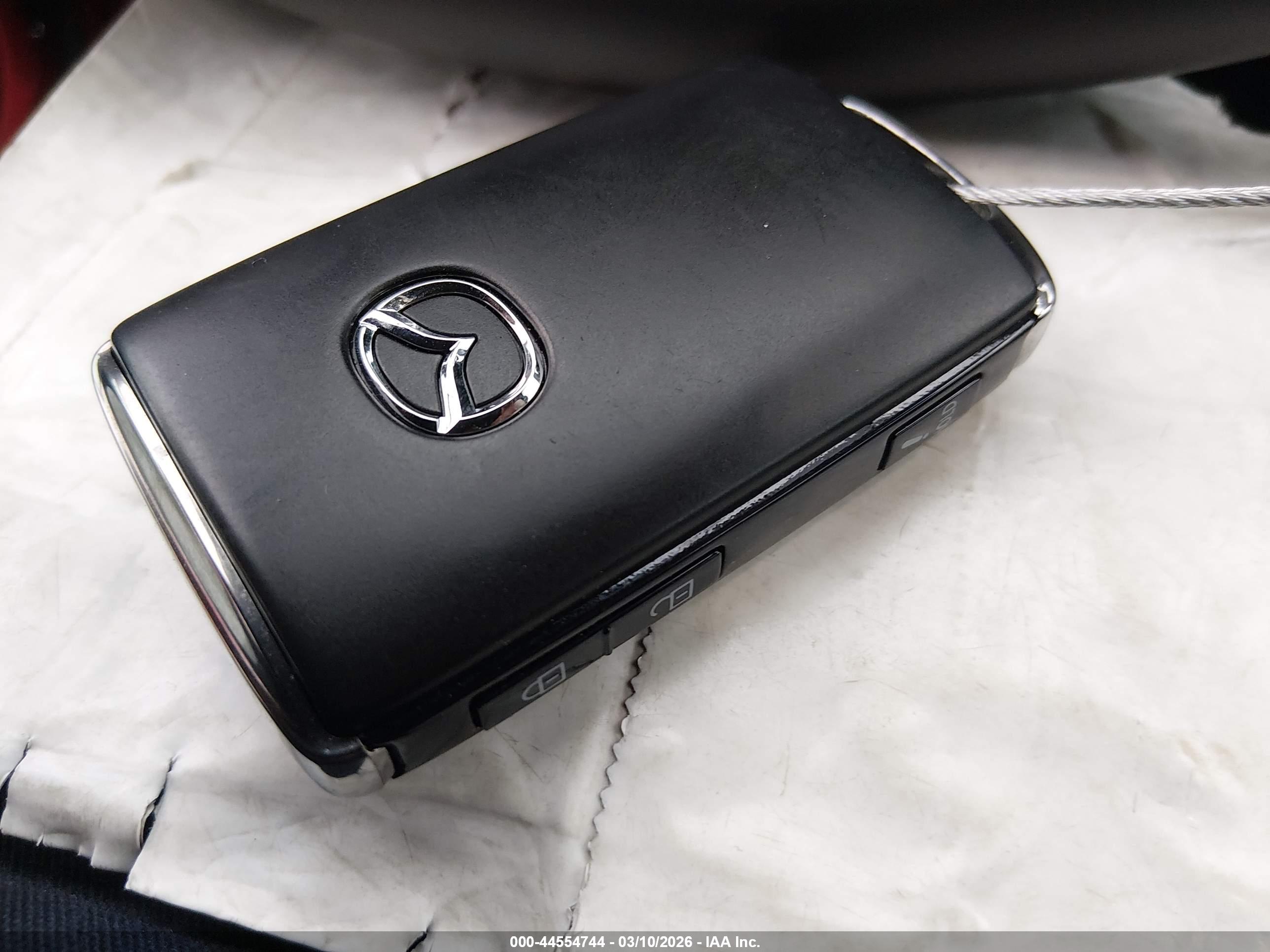 MAZDA MAZDA3 image 11