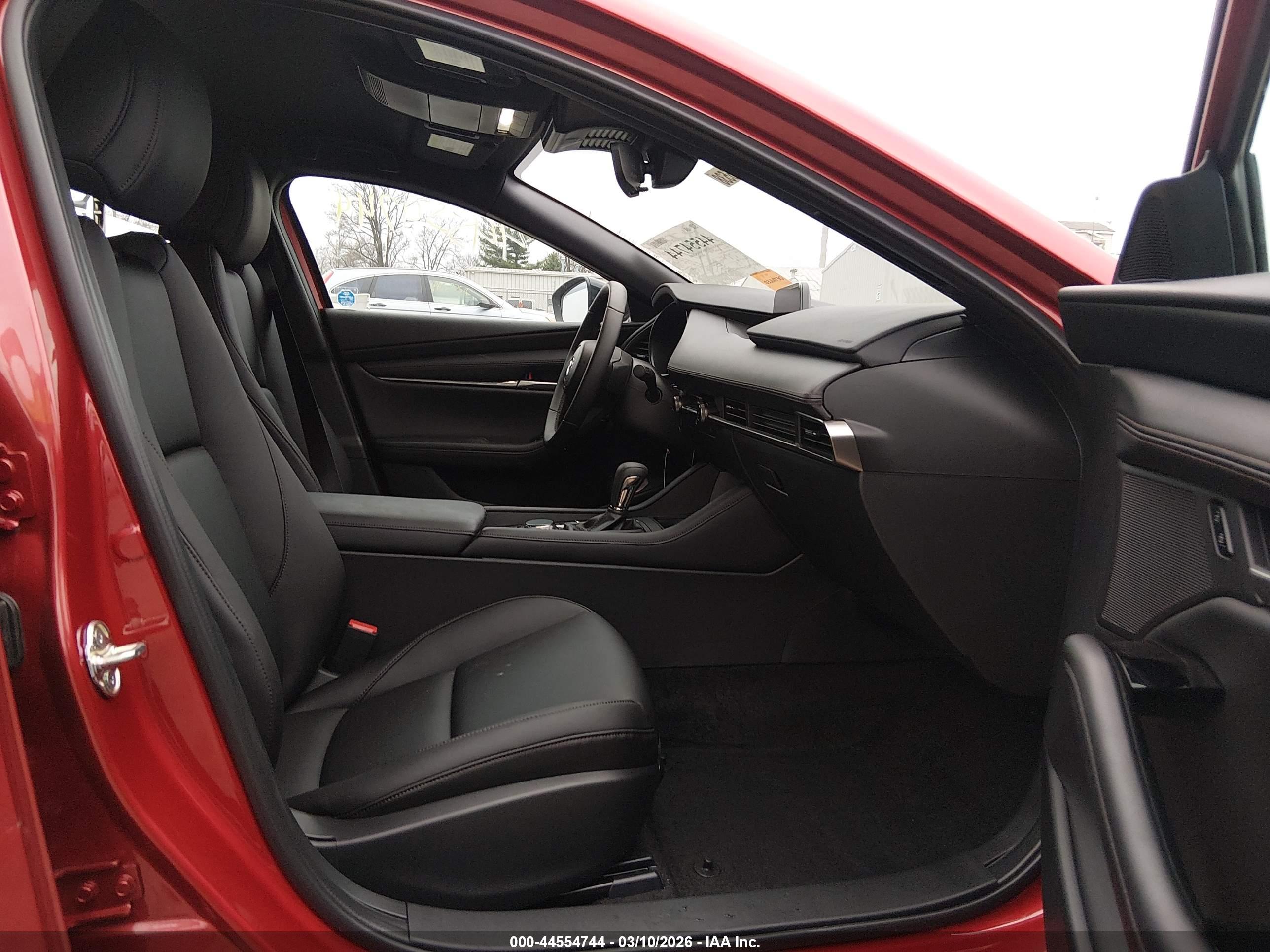 MAZDA MAZDA3 image 5