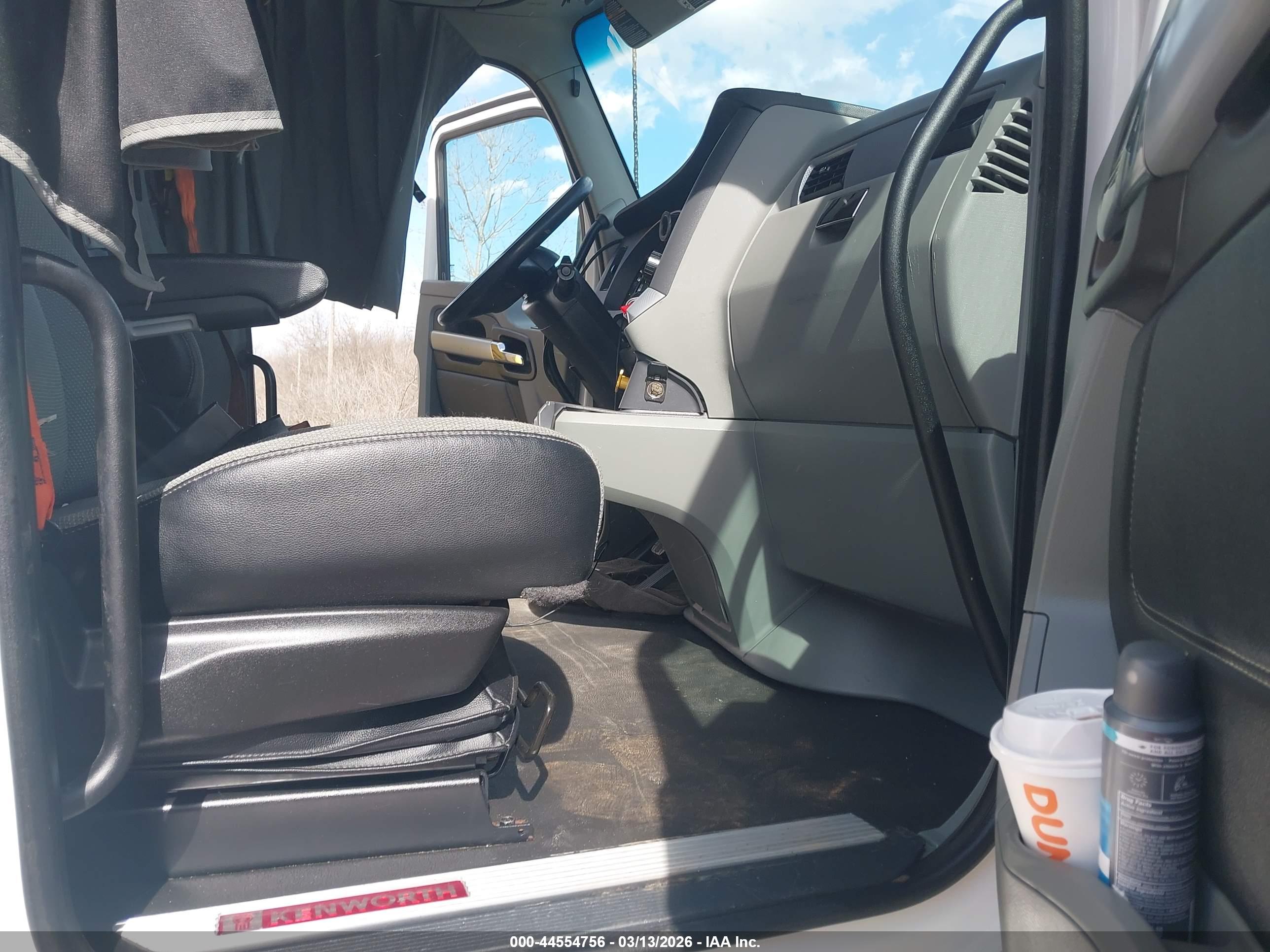 KENWORTH T680 image 5