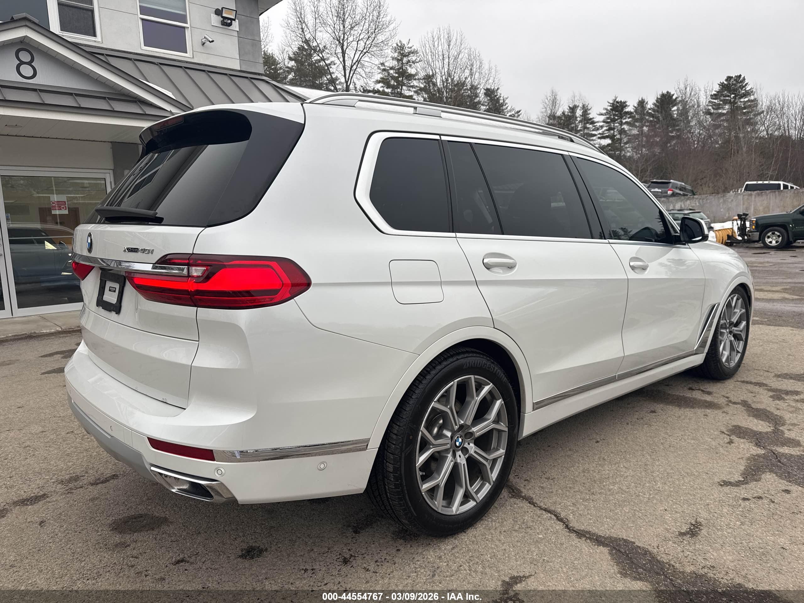 BMW X7 image 4