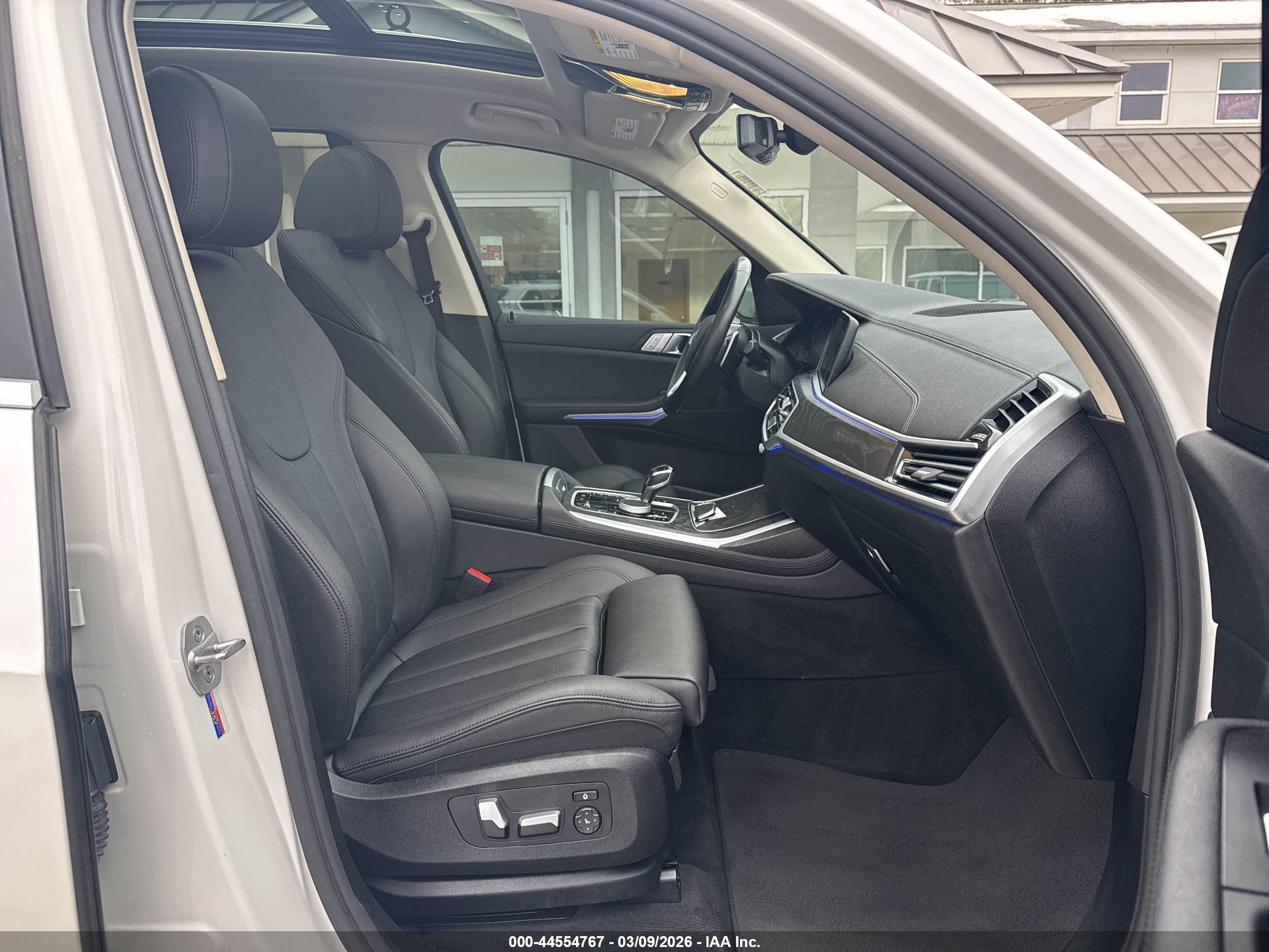 BMW X7 image 5