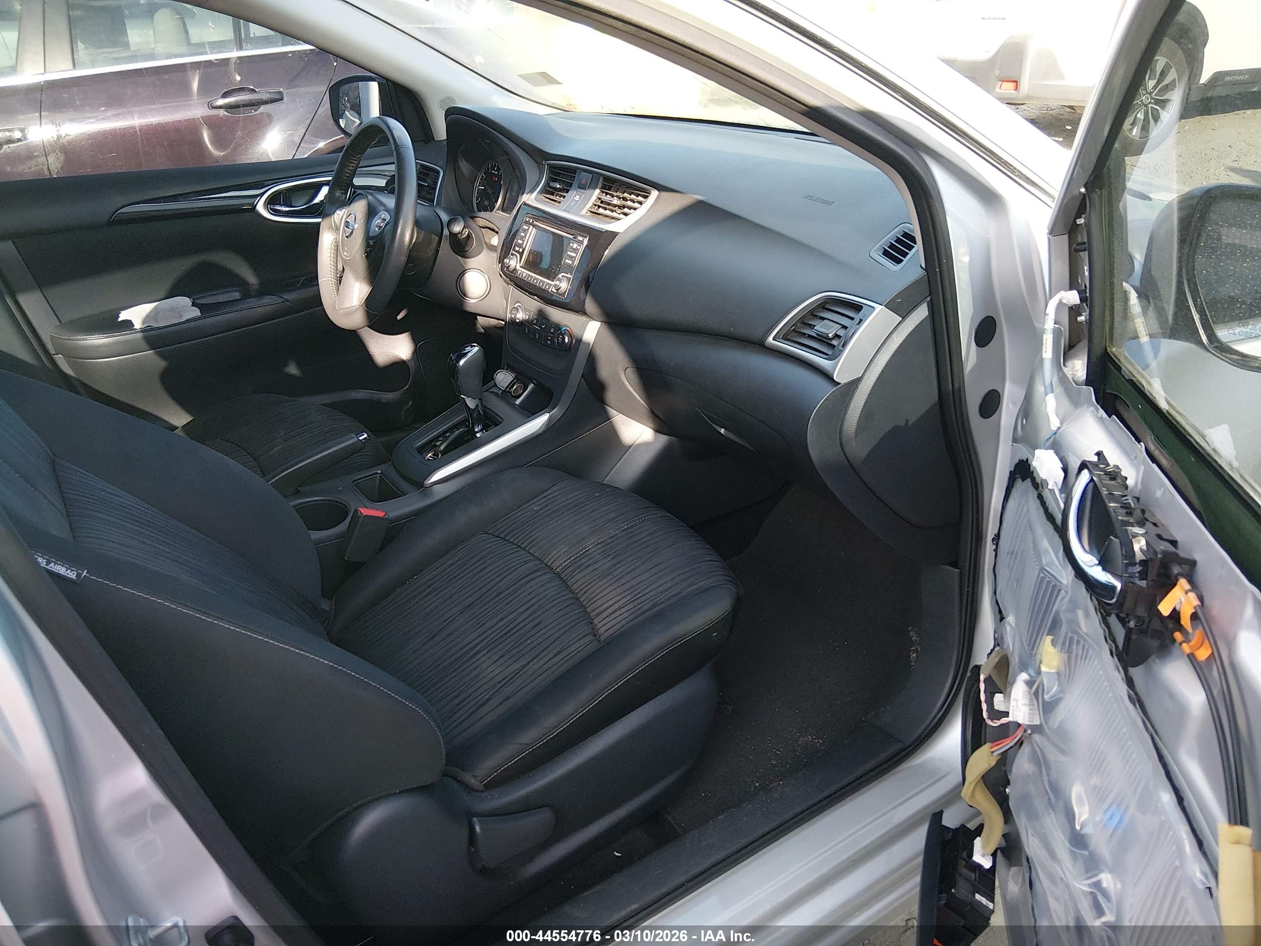 NISSAN SENTRA image 5