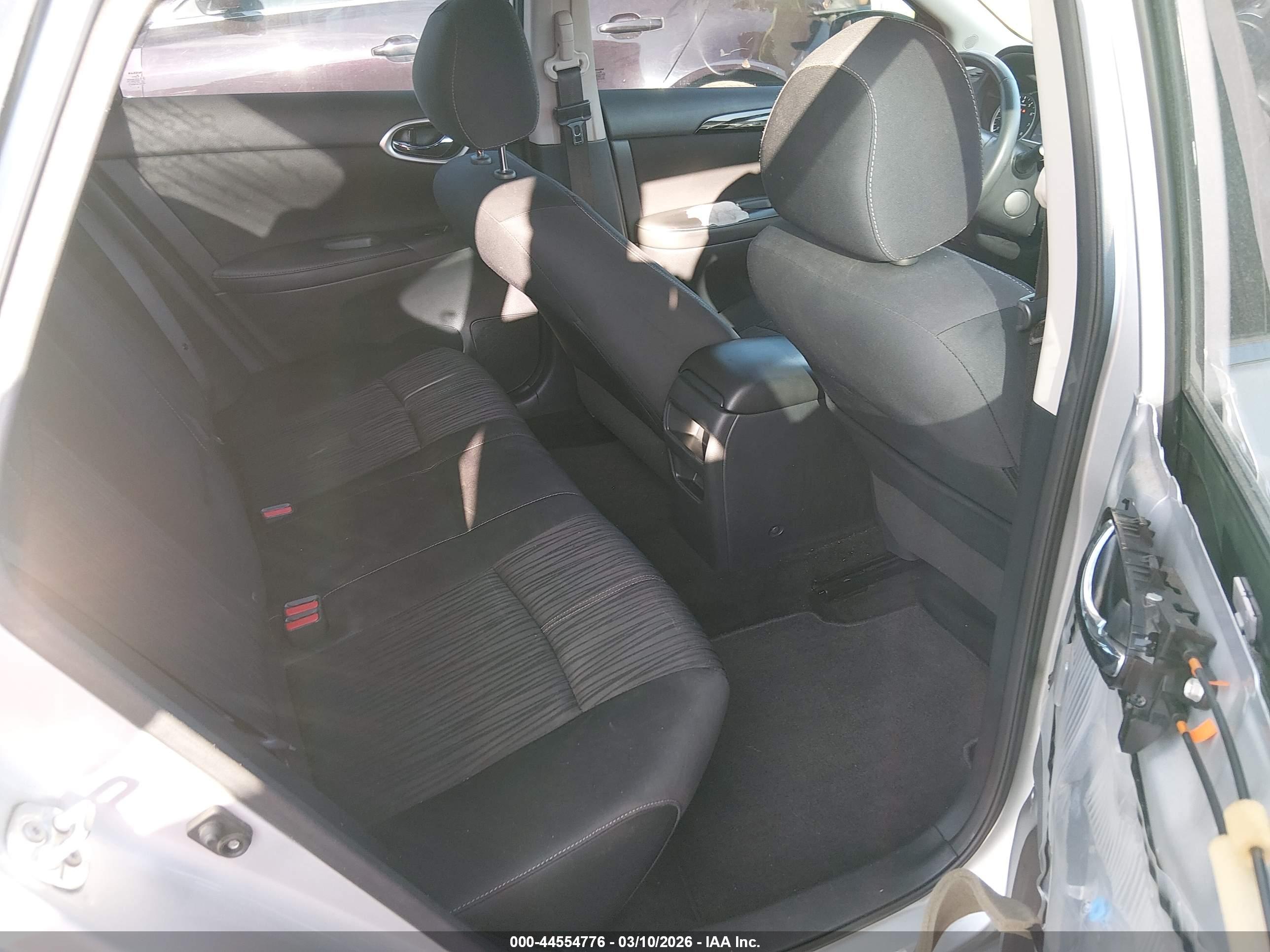 NISSAN SENTRA image 8
